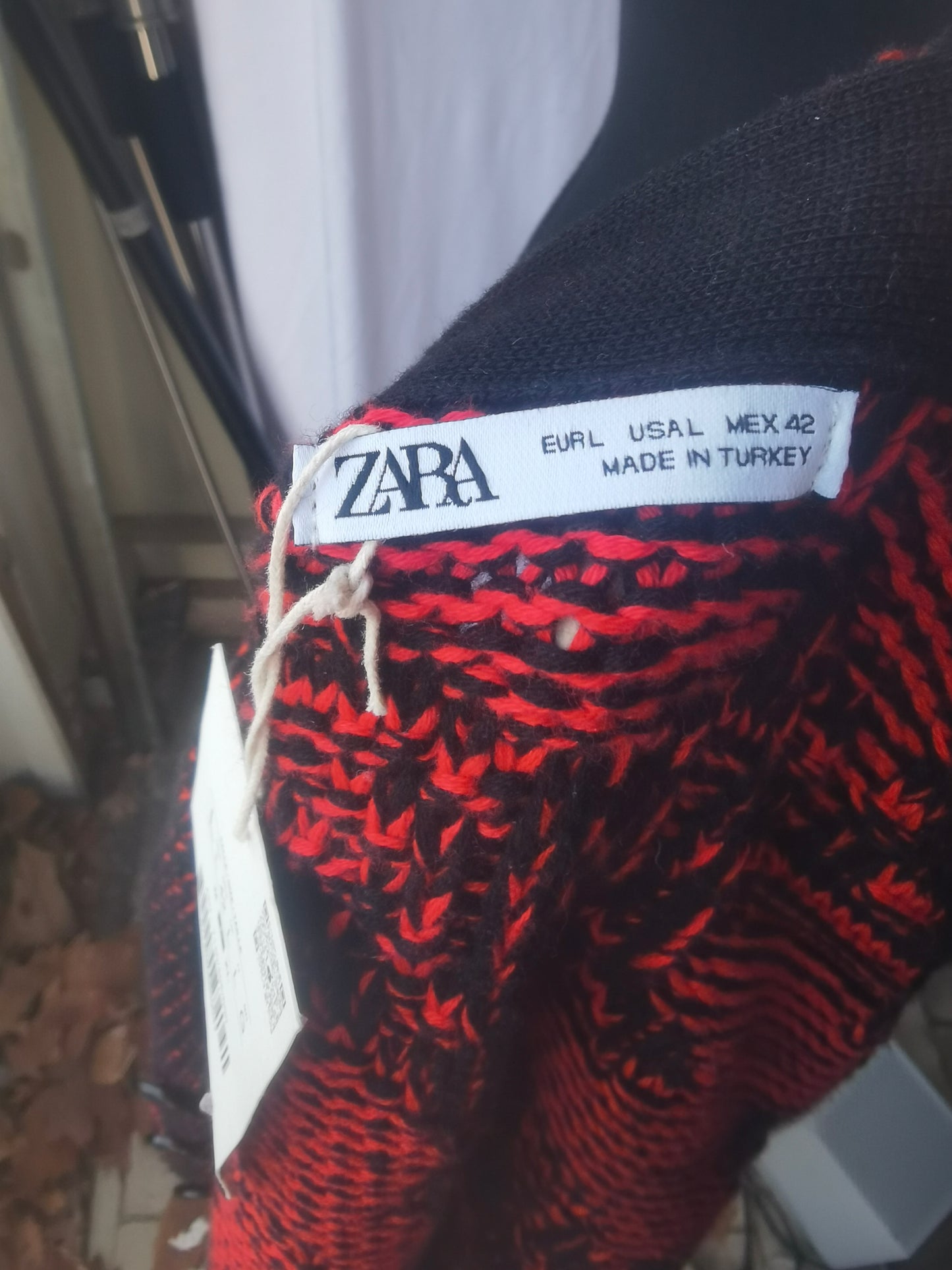 Women's red knitted long-sleeved top Size L