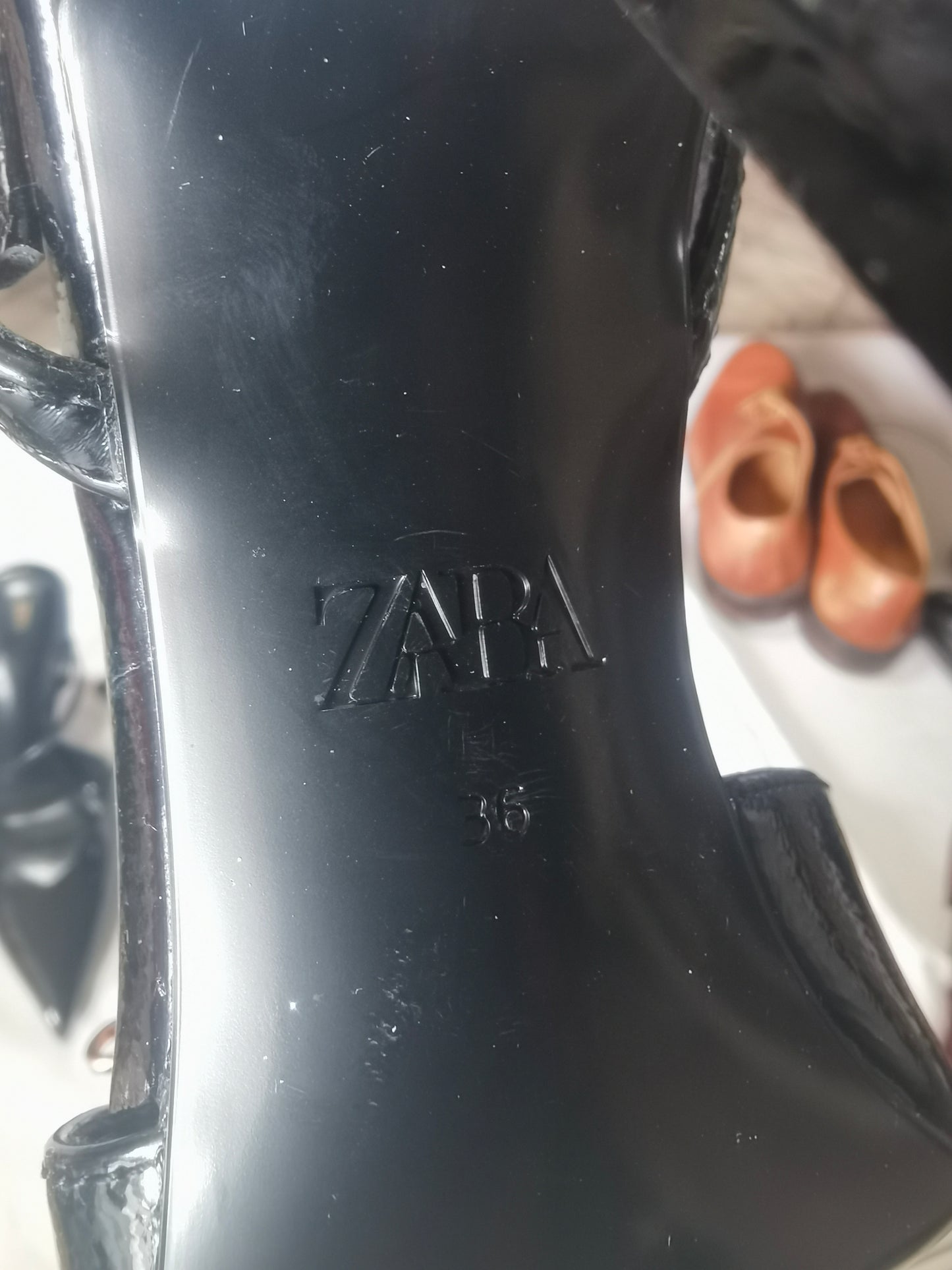 STRAPPY SLINGBACK HEELS size 36