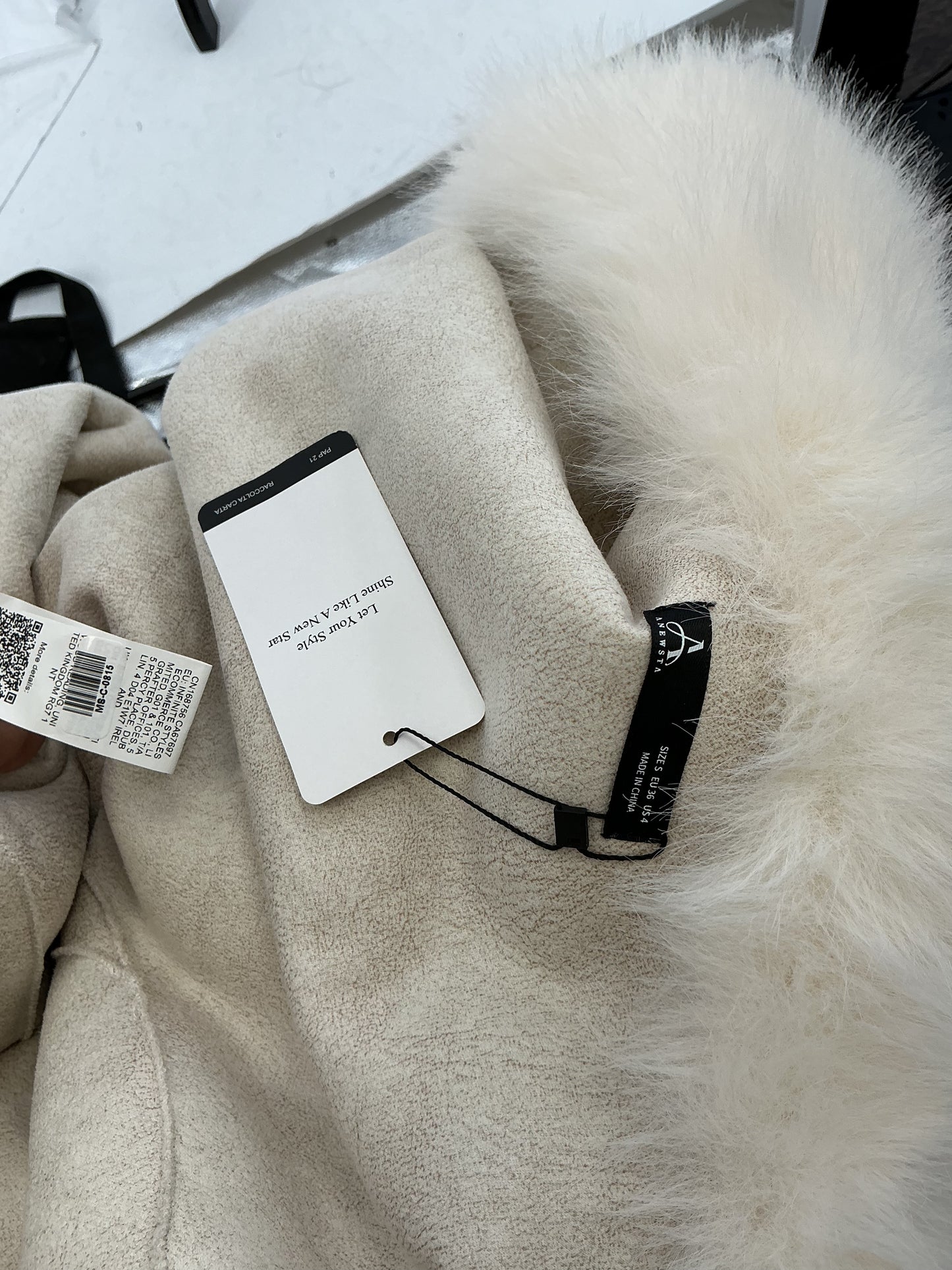 ANEWSTA Beige Coat With Fur Collar Size S