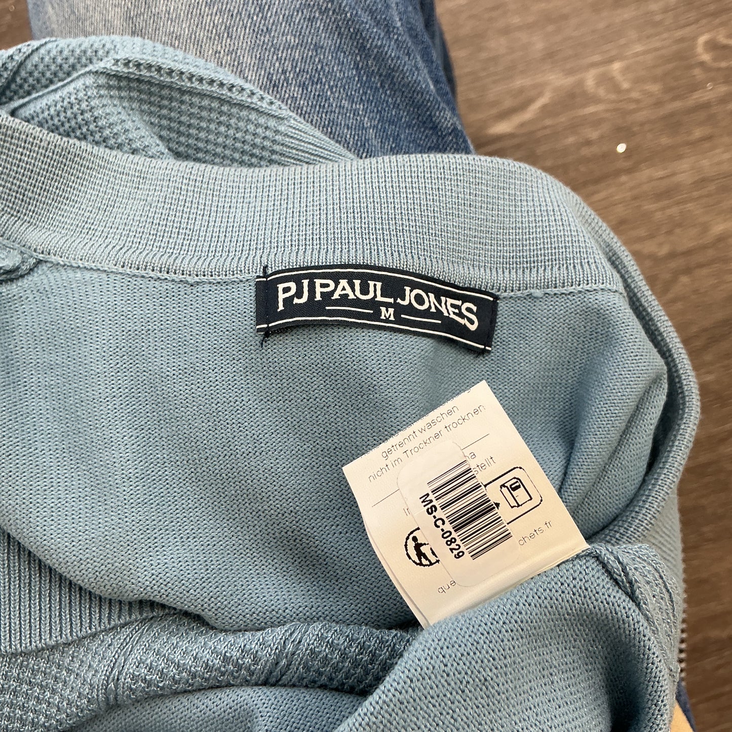 PJ Paul Jones Light Blue sweater T-shirt Size M