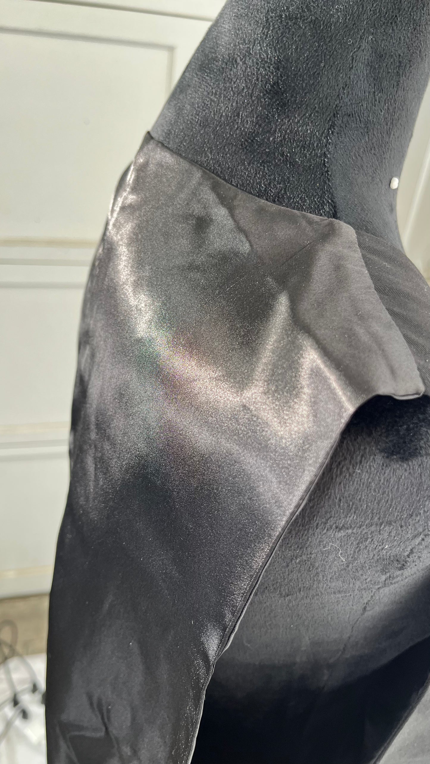 Men's Black Suit Vest Sleeveless V Neck Dress Vest Male Formal Business Wedding Men Gilet Size M