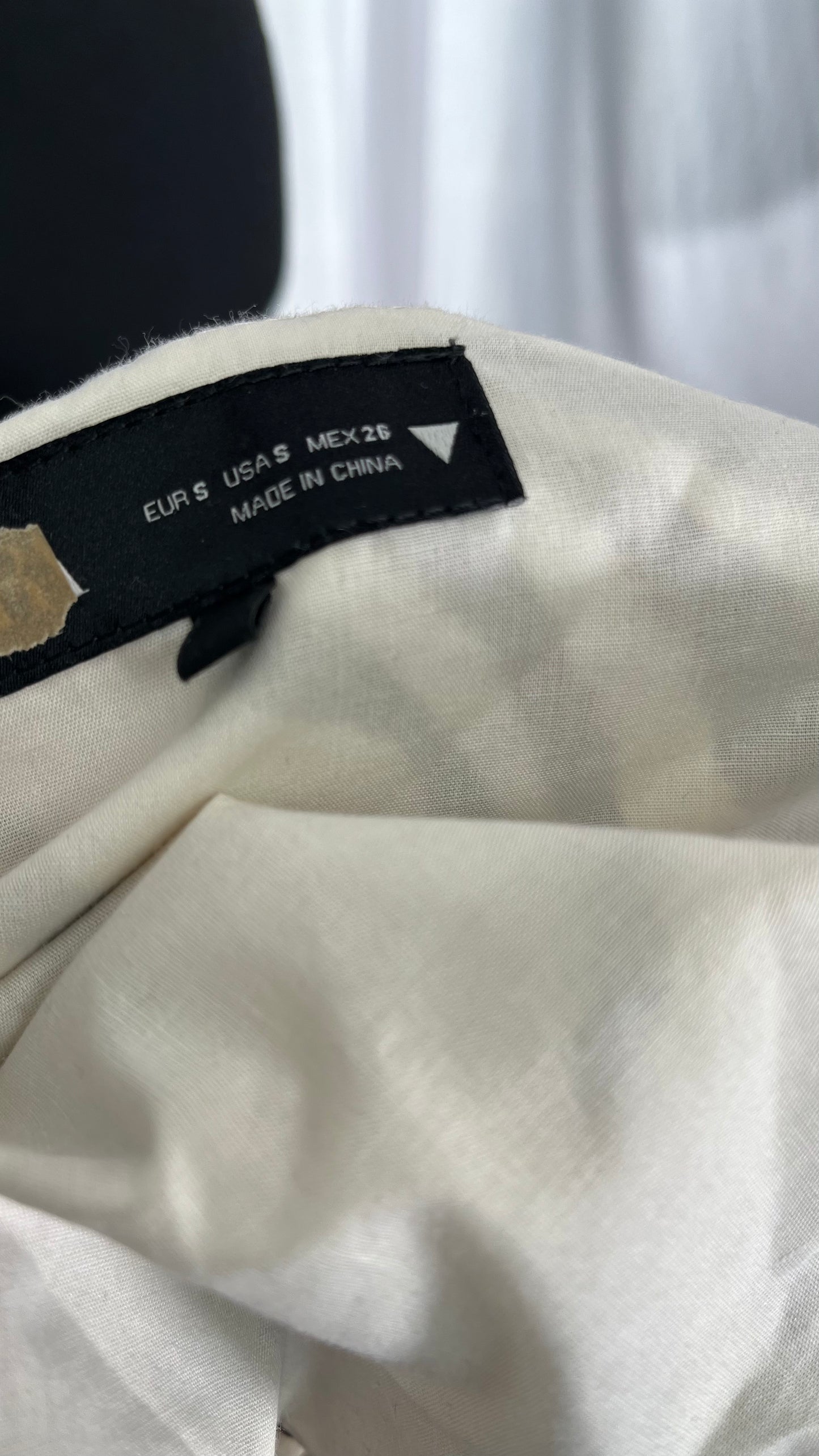 WDIRARA Women's Zebra Print Cowl Neck Flounce Long Sleeve Tie Backless Crop Top Size S