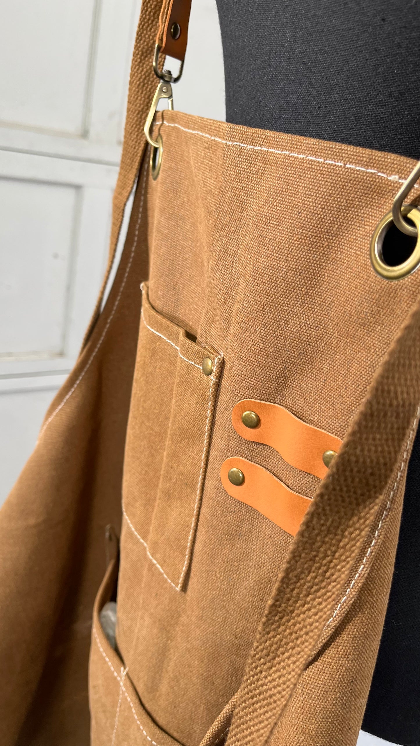 Heavy Duty Waxed Canvas Work Apron,Multifunction Tool Aprons with Tool Pockets Size No