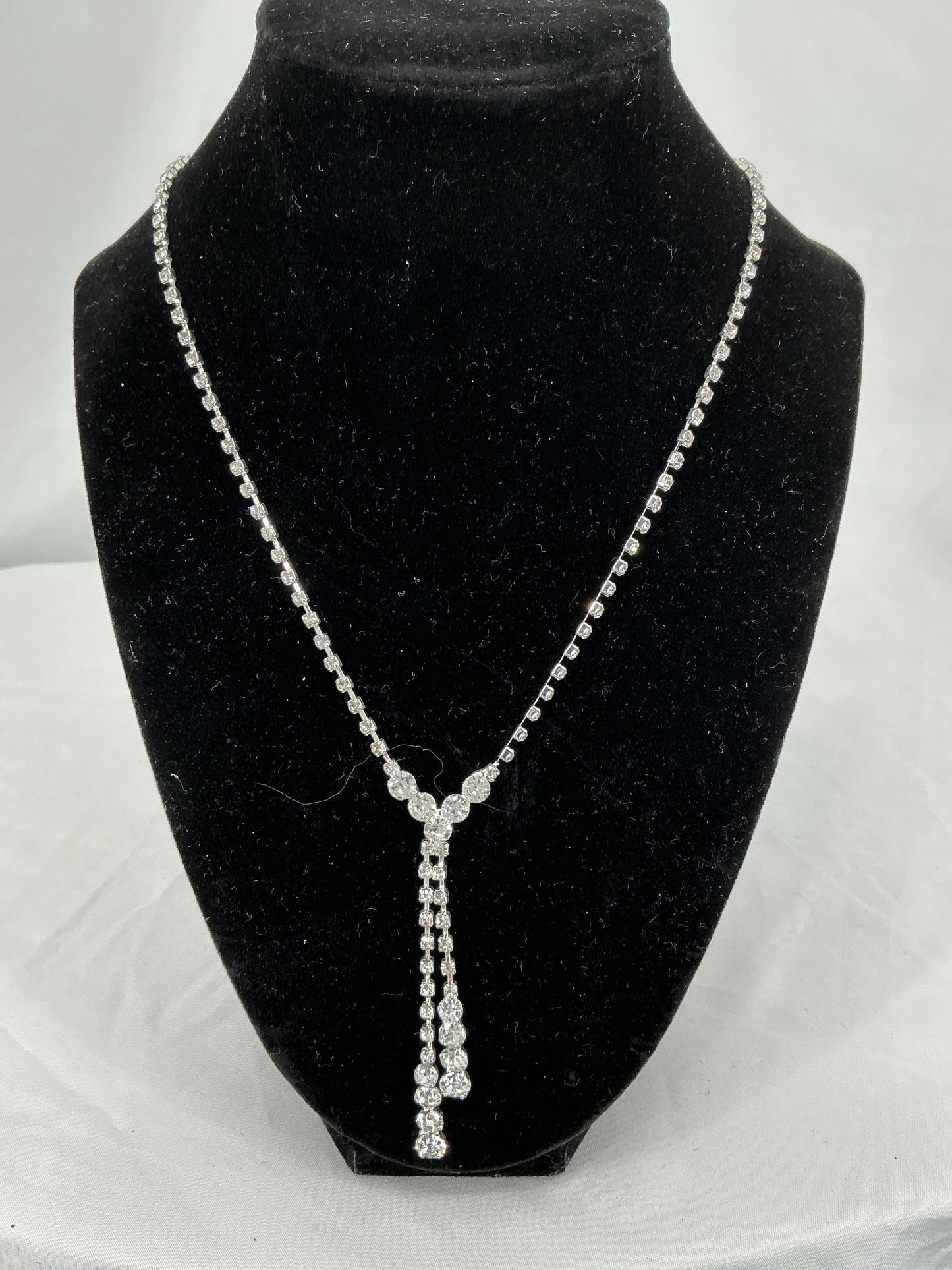 Shimmering Raindrop Lariat Necklace