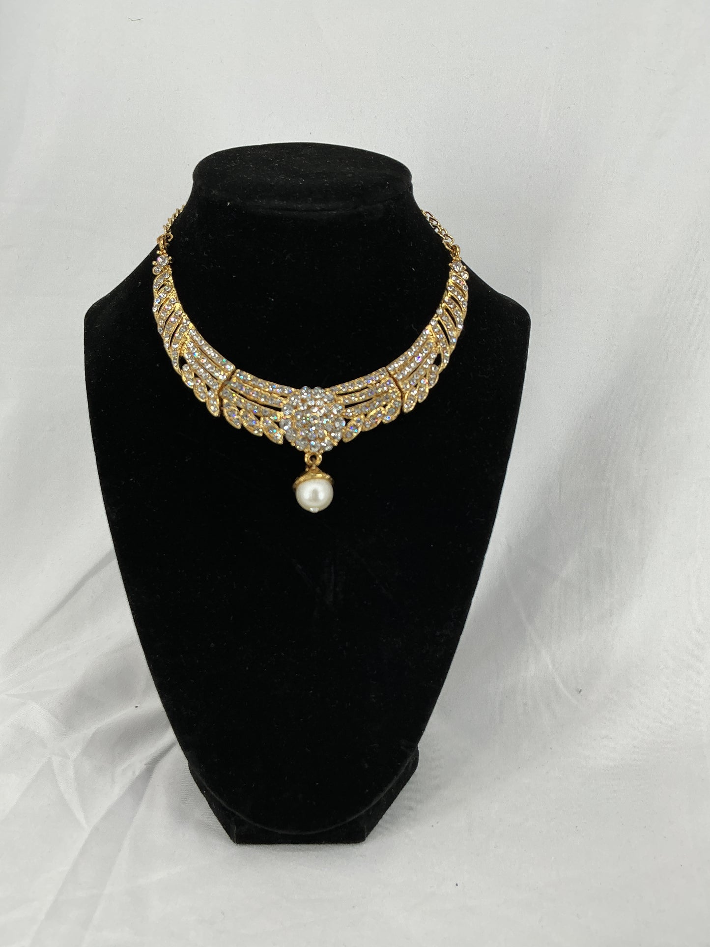 Royal Empress Pearl & Rhinestone Collar