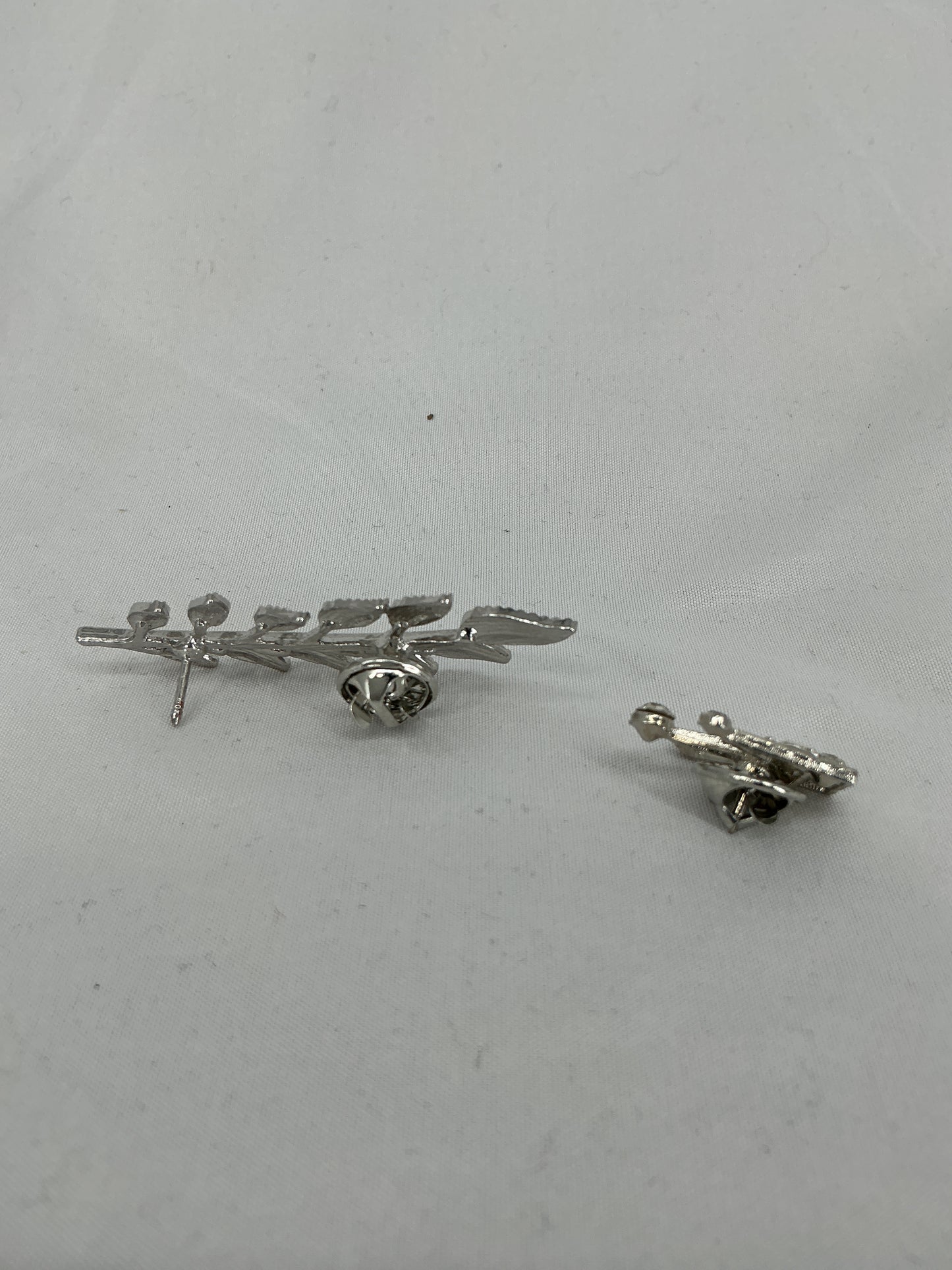 Silver miniature brooch/lapel pin