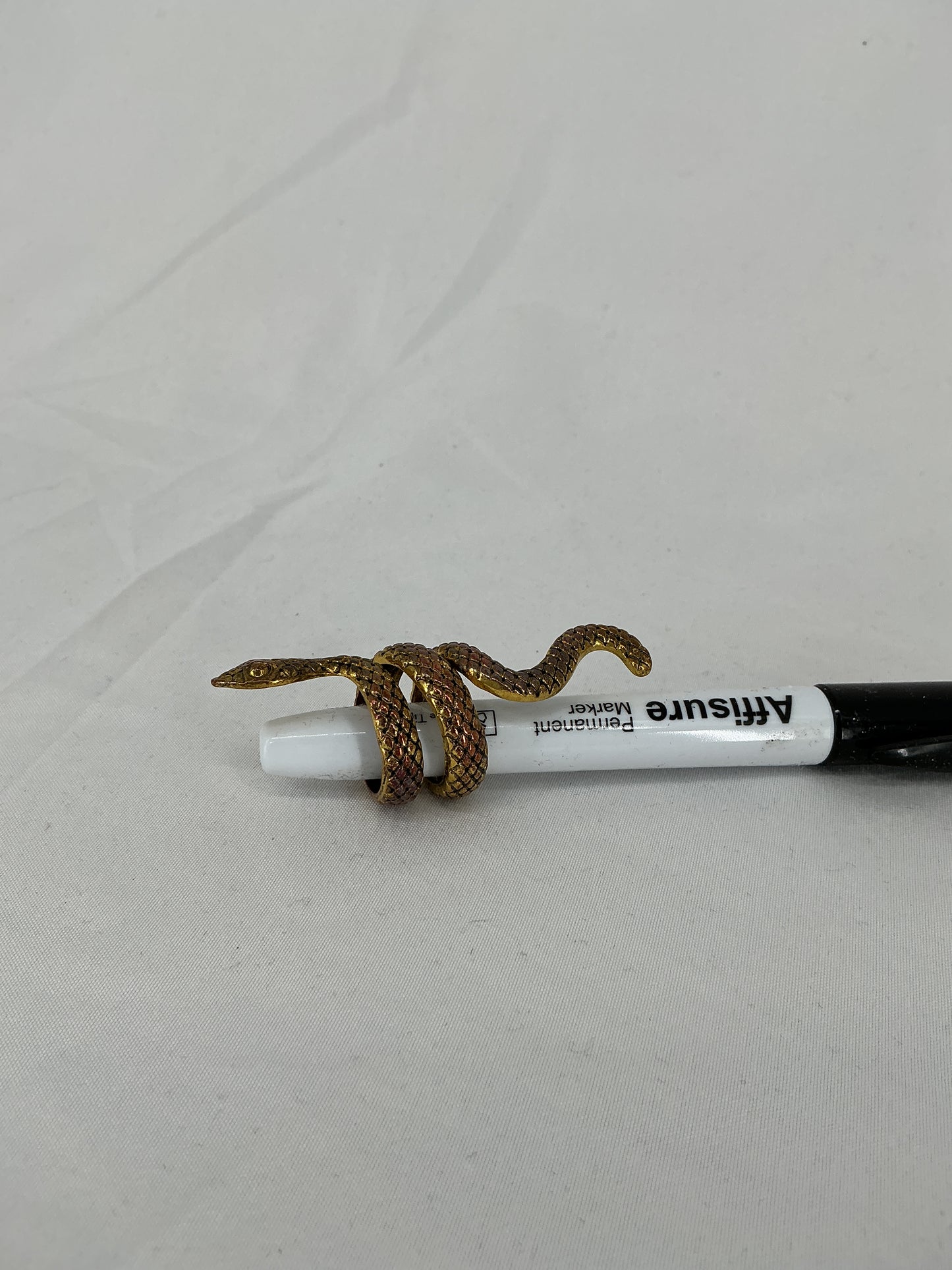 Gold vintage snake-shaped wrap-around ring