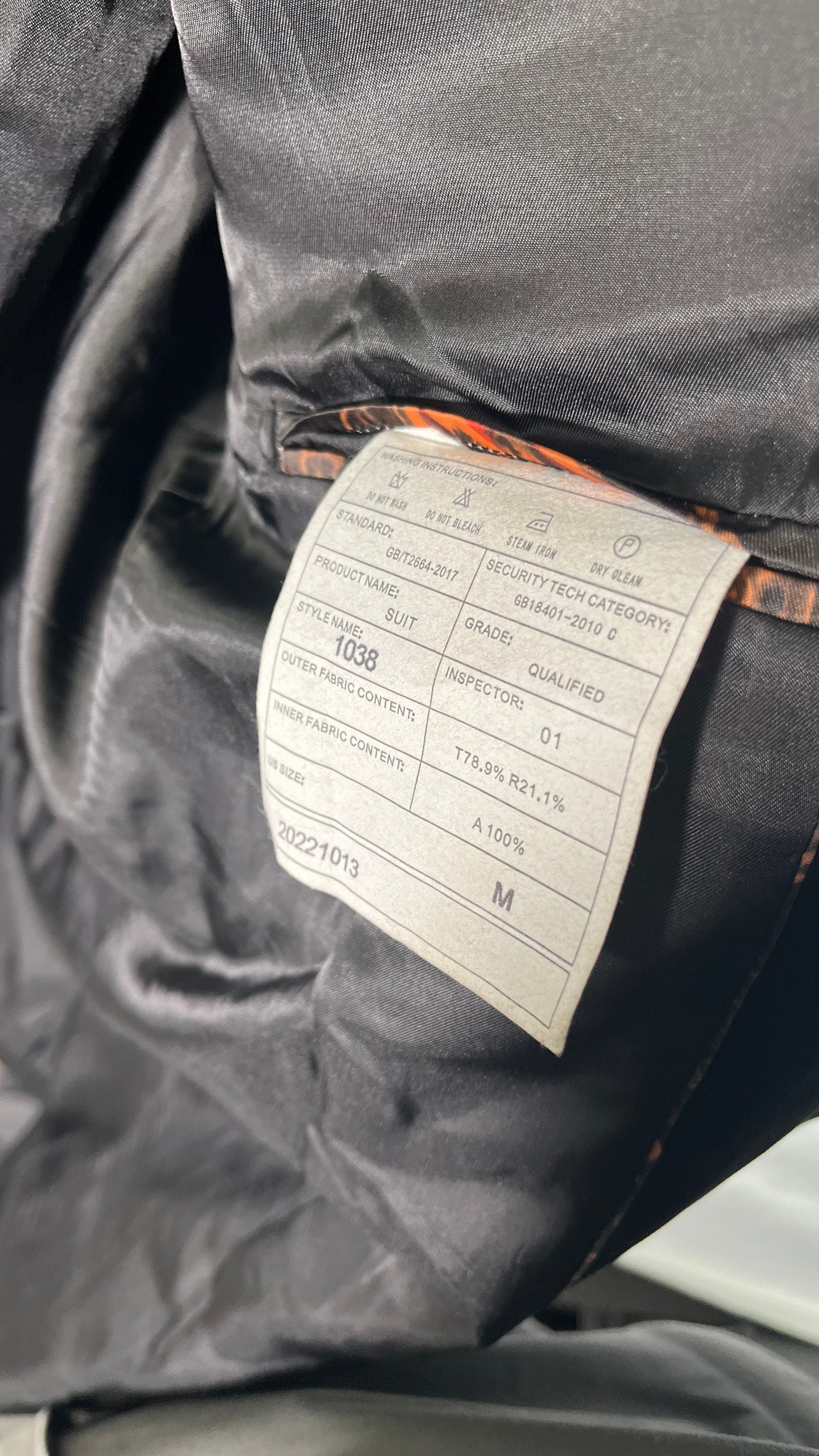 100% Polyester Regular Fit Classic Satin Notch Lapel One Button Men’s Black Tuxedo Jacket Size M