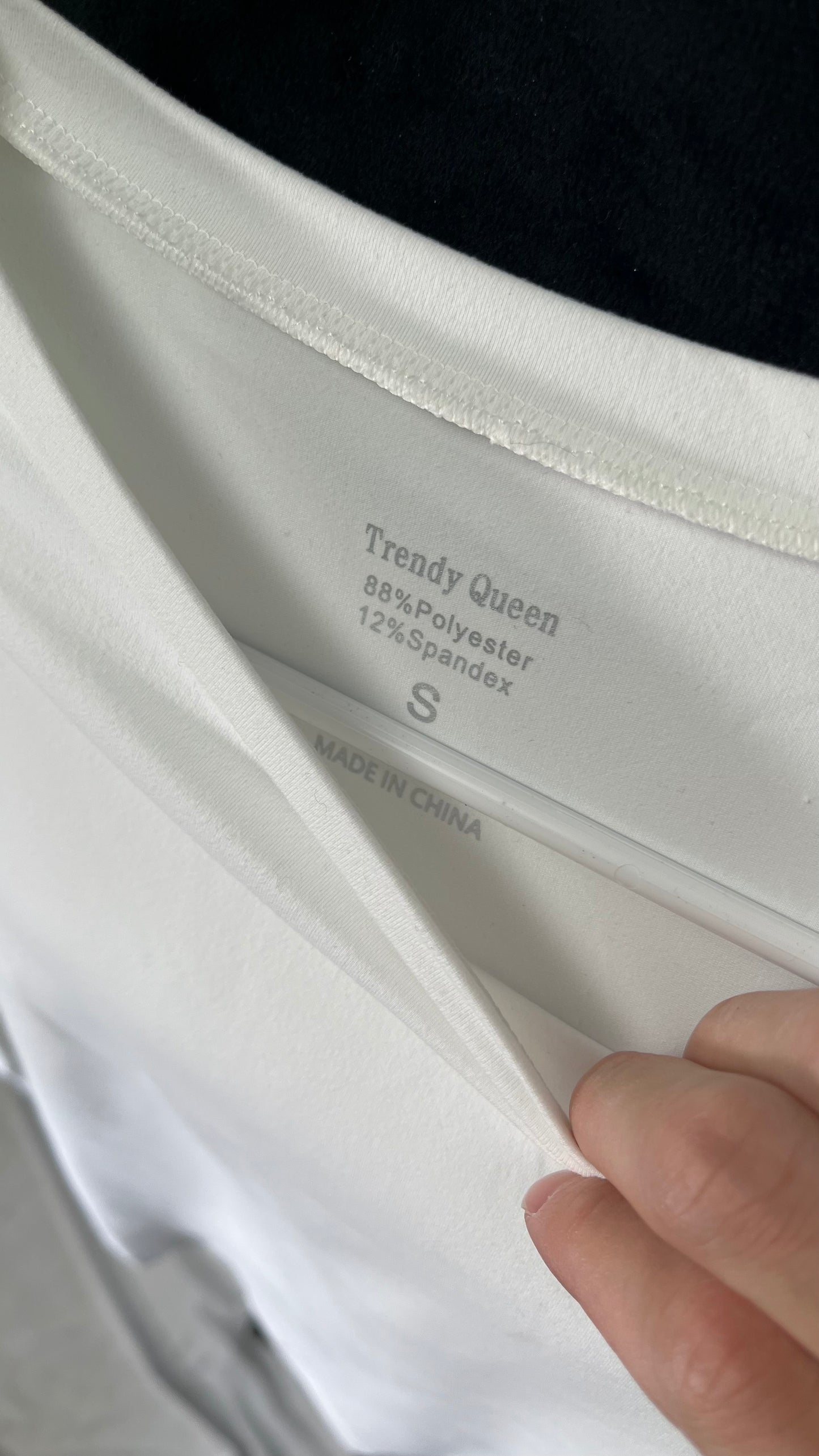 Trendy Queen Womens Long Sleeve Shirts Crop Tops Square Neck Going Out Basics Tees Y2K Winter Clothes Size S