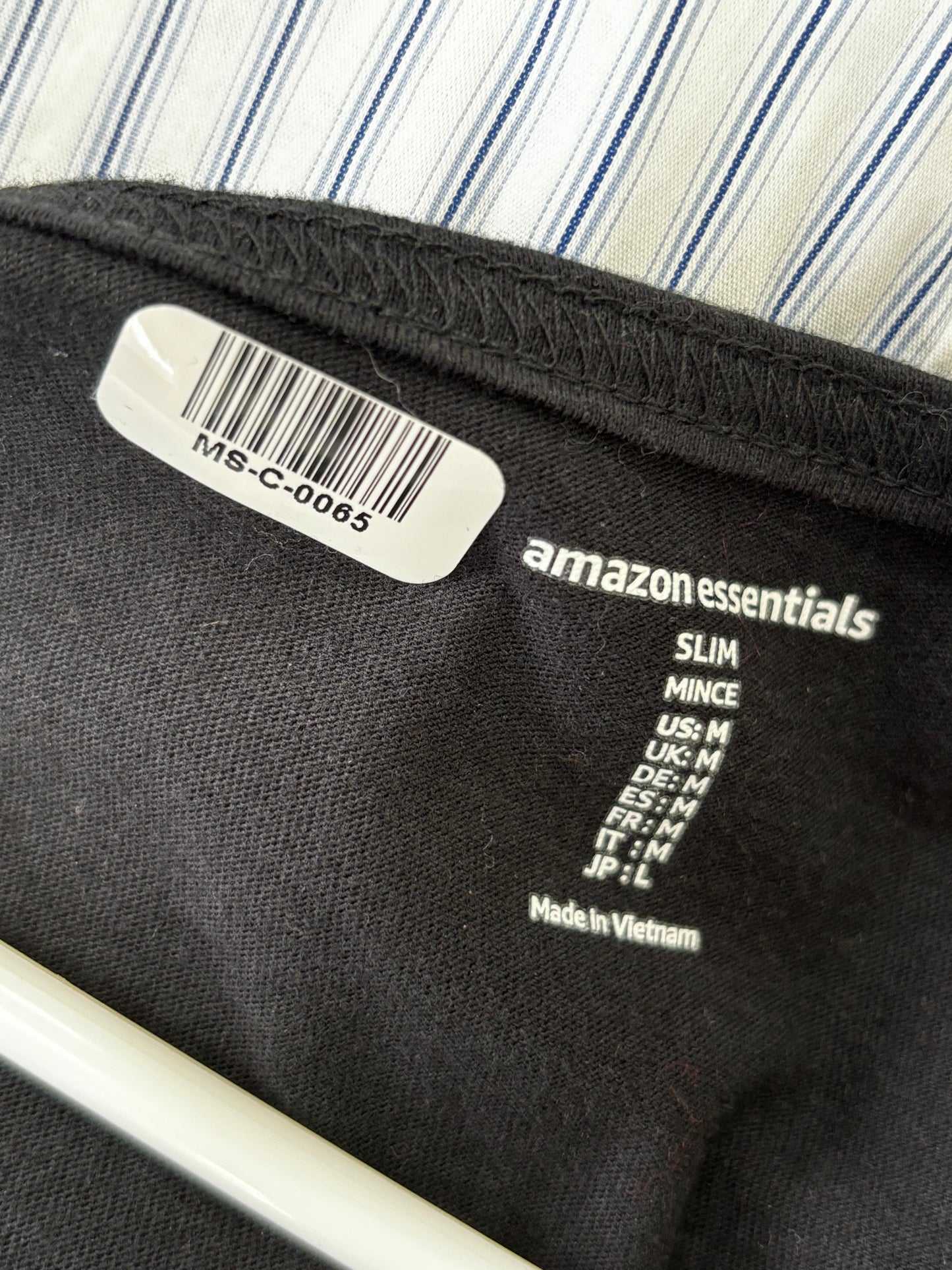 Amazon Essentials Men’s Black Slim Fit Tank Top – Size M