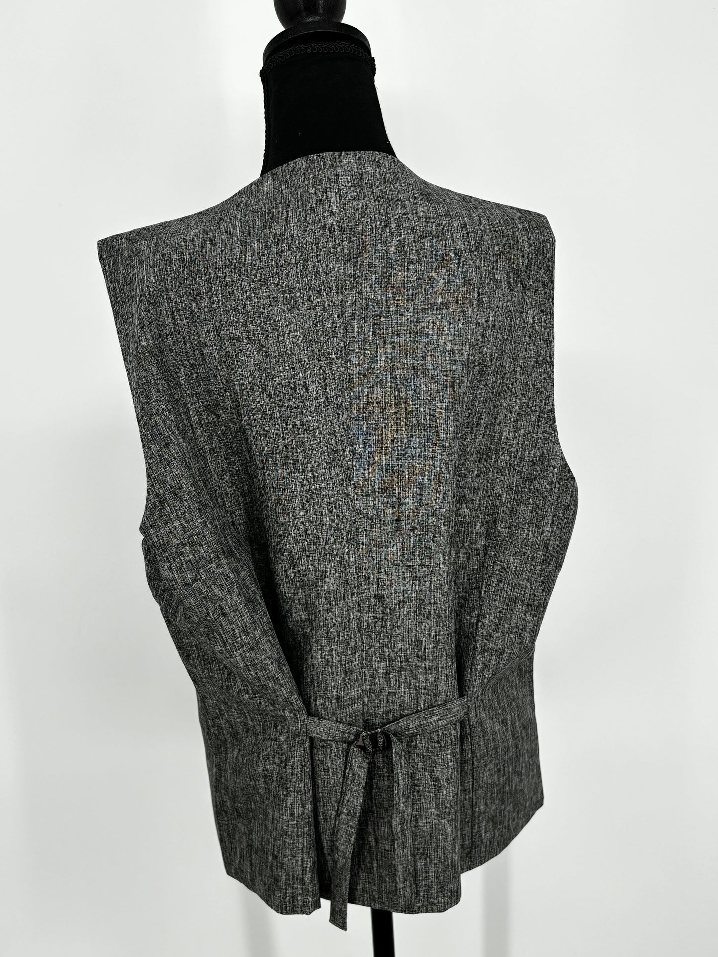 Men’s Gray V-Neck Vest size l