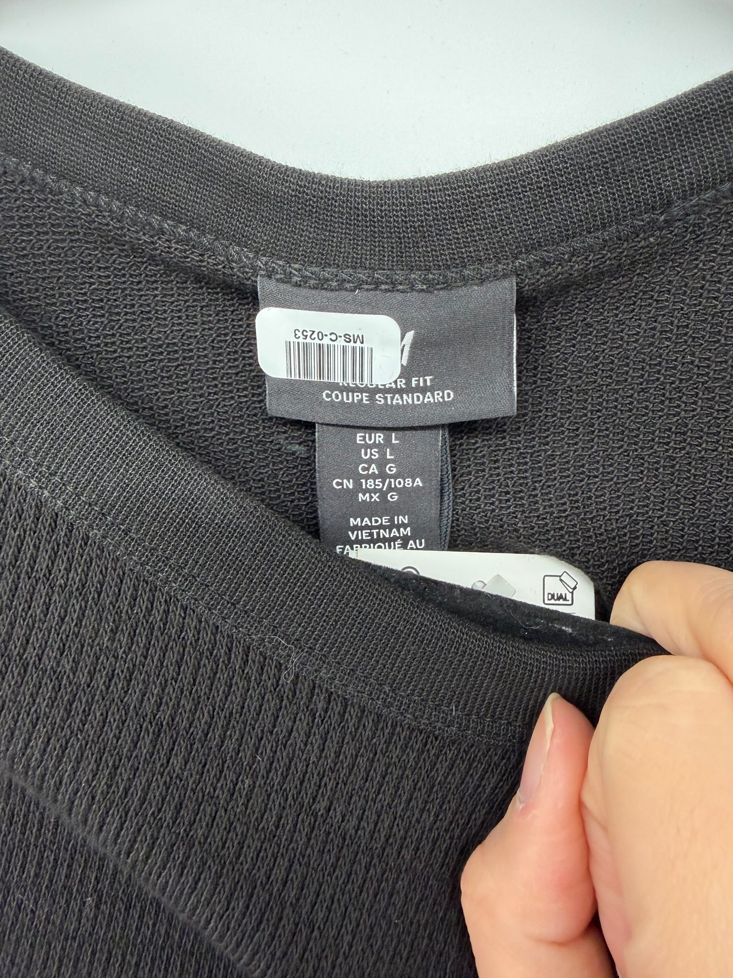 H&M Men’s Black Loose Fit T-Shirt – Size L