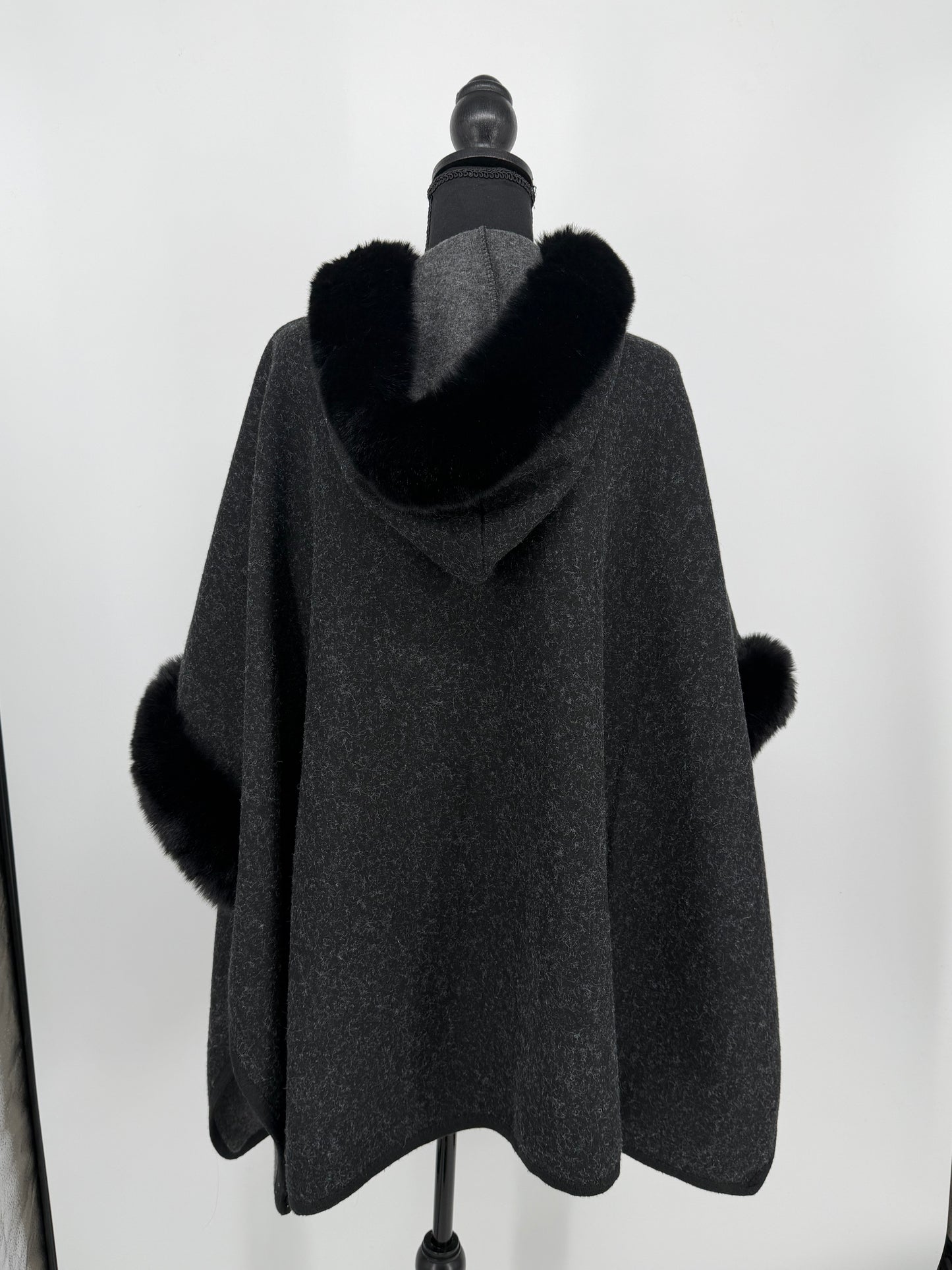 Women's Black Faux Fur Collar Shawl