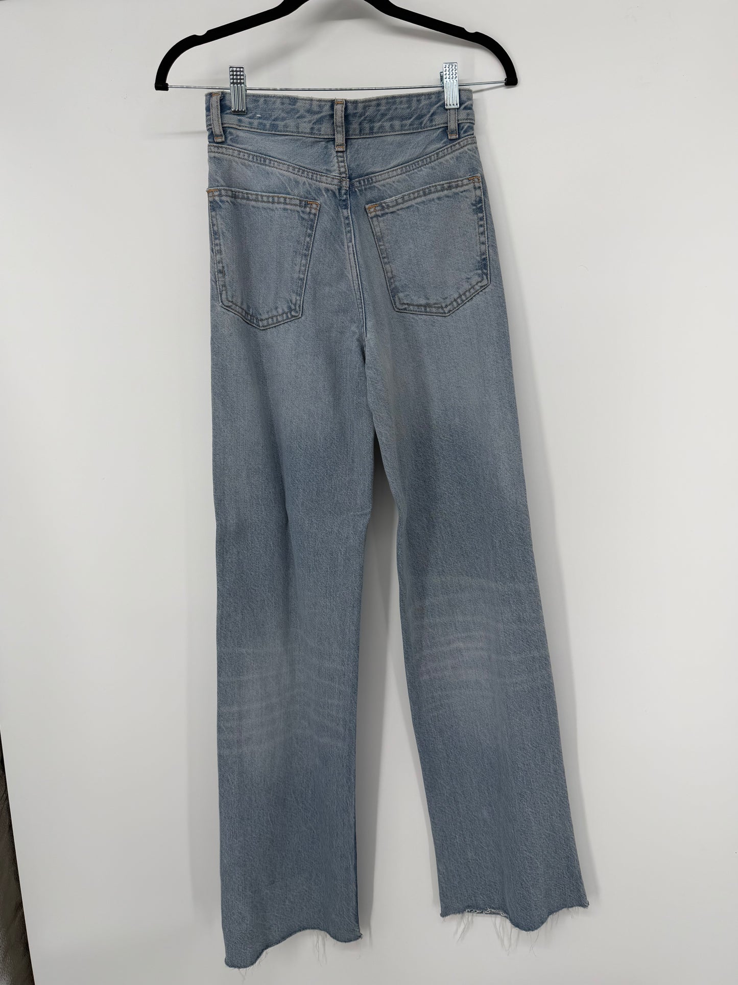 Men's Light Blue Jeans – Size 32
