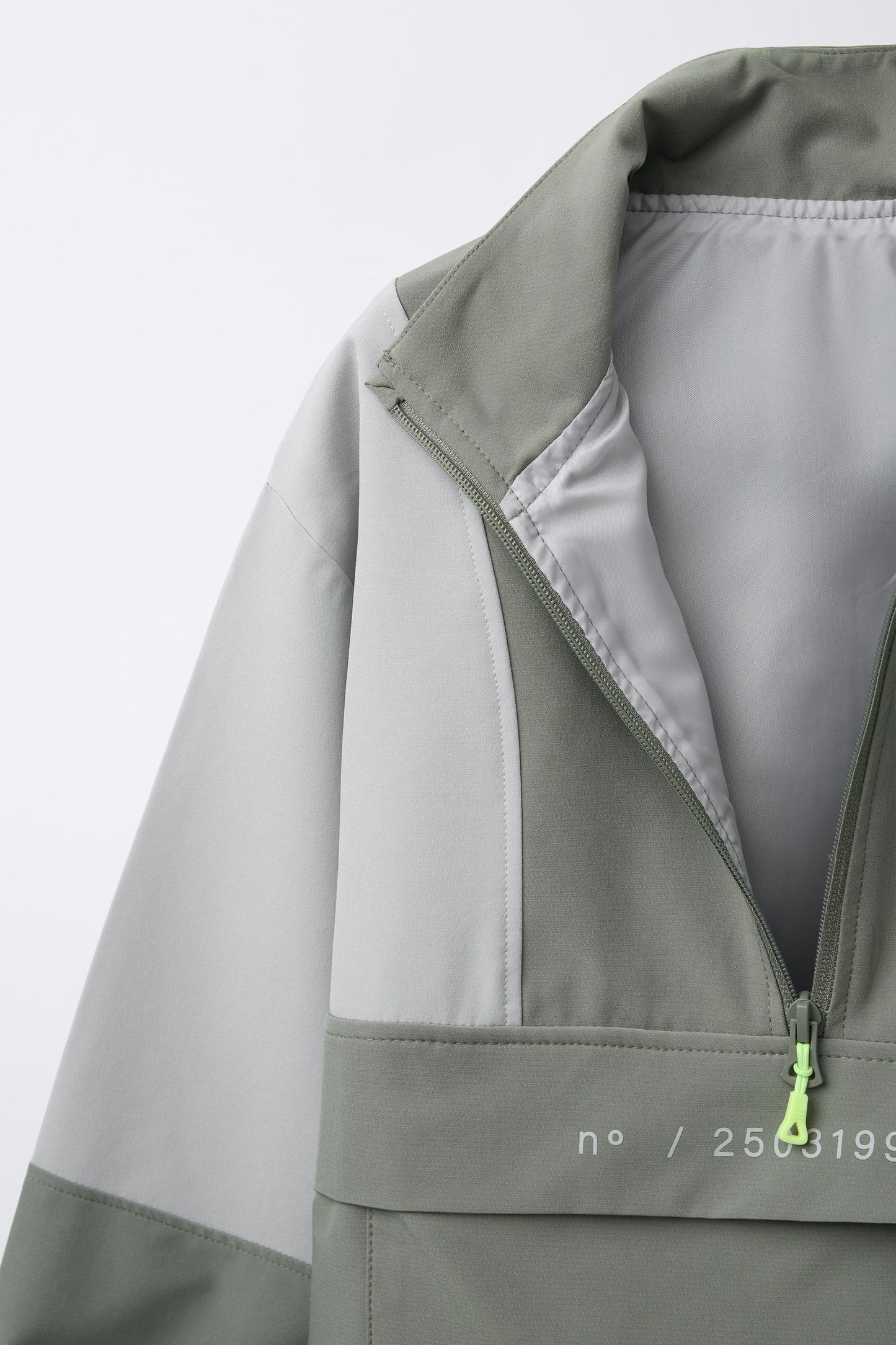 Children's clothing tops off-white, pants size 128cm/7-8 years old TECHNICAL SWEATSHIRT WITH ZIPPER  size7/8