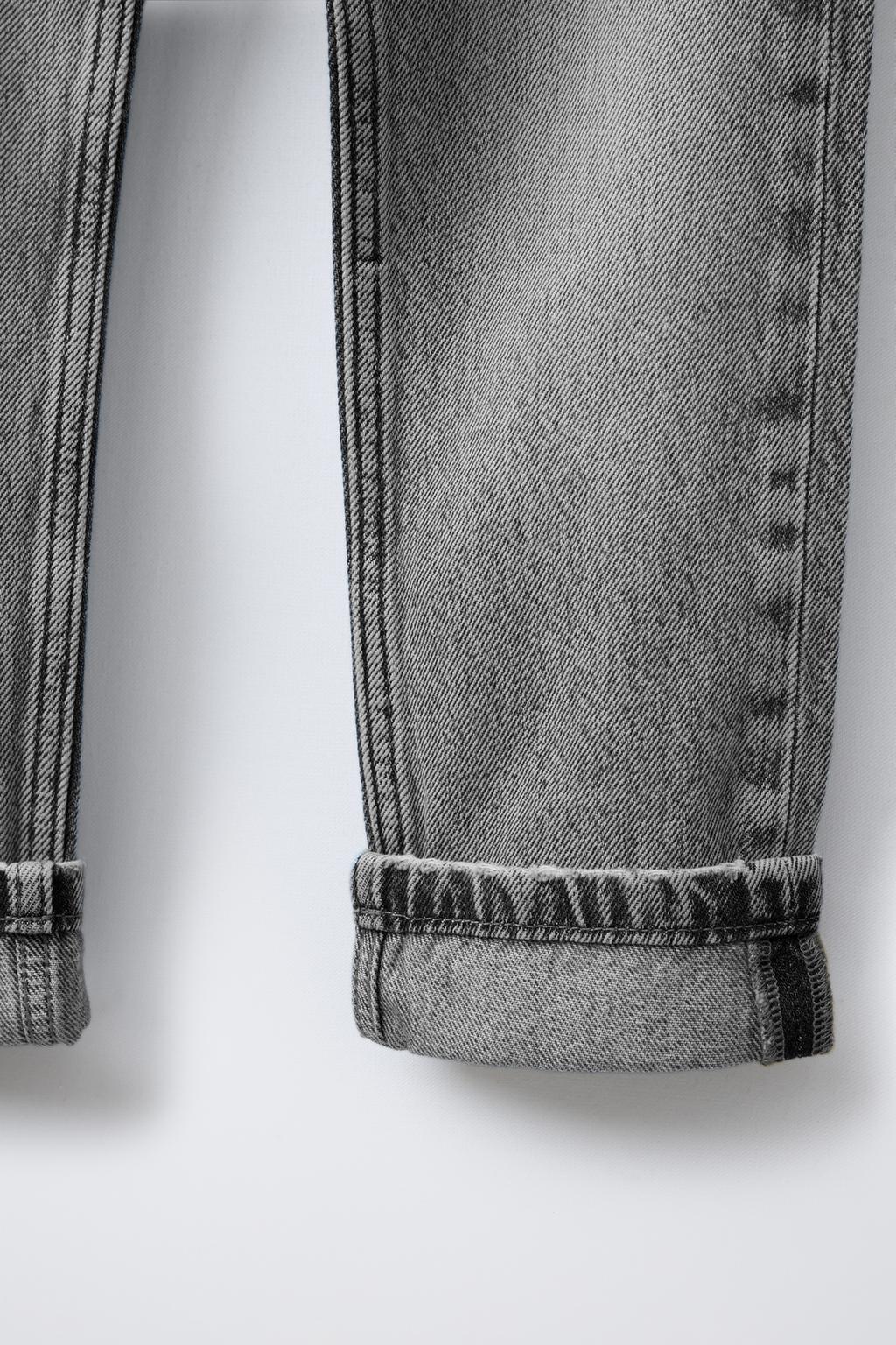 STRAIGHT FIT JEANS size 6/7