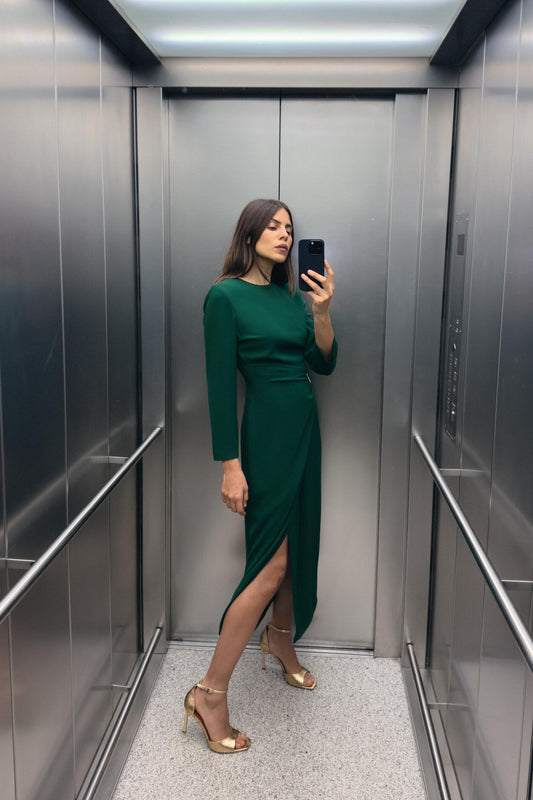 BUCKLED CREPE MIDI DRESS Size M