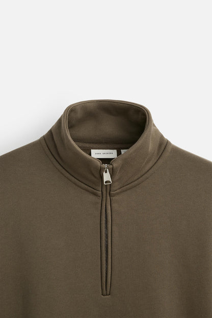 ZIPPERED COLLAR HEAVY WEIGHT SWEATSHIRT Size M