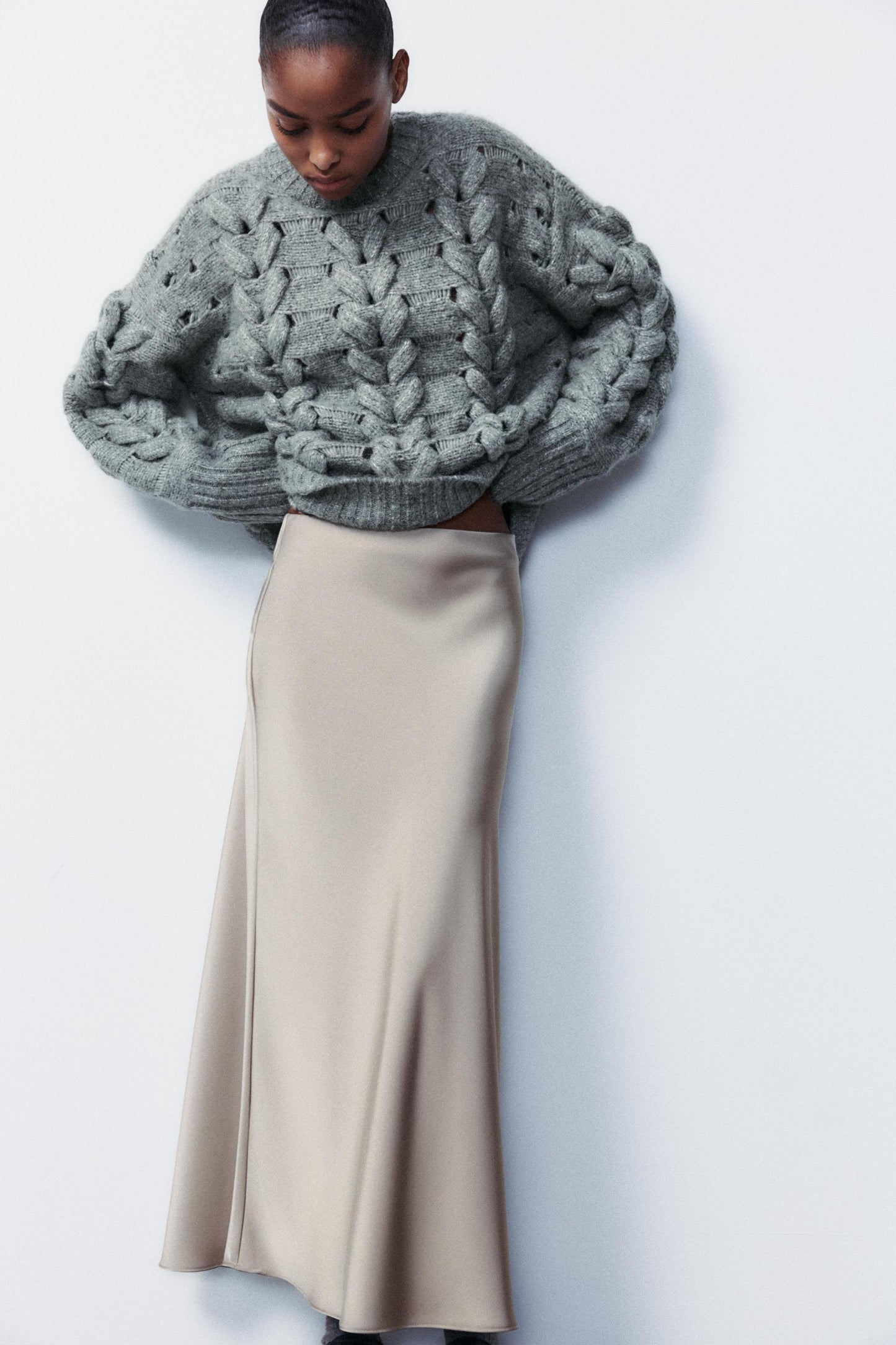 SATIN EFFECT MIDI SKIRT Size L