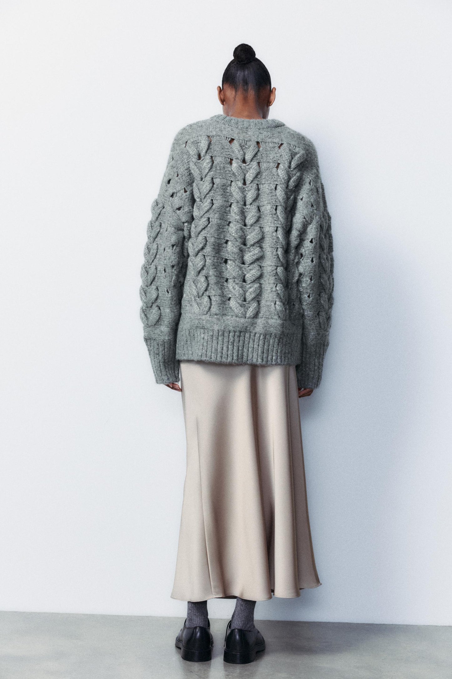 SATIN EFFECT MIDI SKIRT Size L