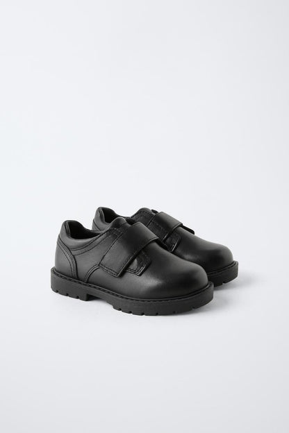 Women's LEATHER SHOES  size 2.5M