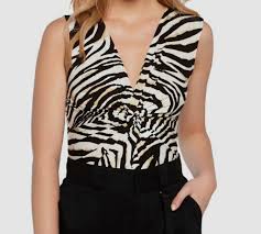 WDIRARA Women's Zebra Print Cowl Neck Flounce Long Sleeve Tie Backless Crop Top Size S