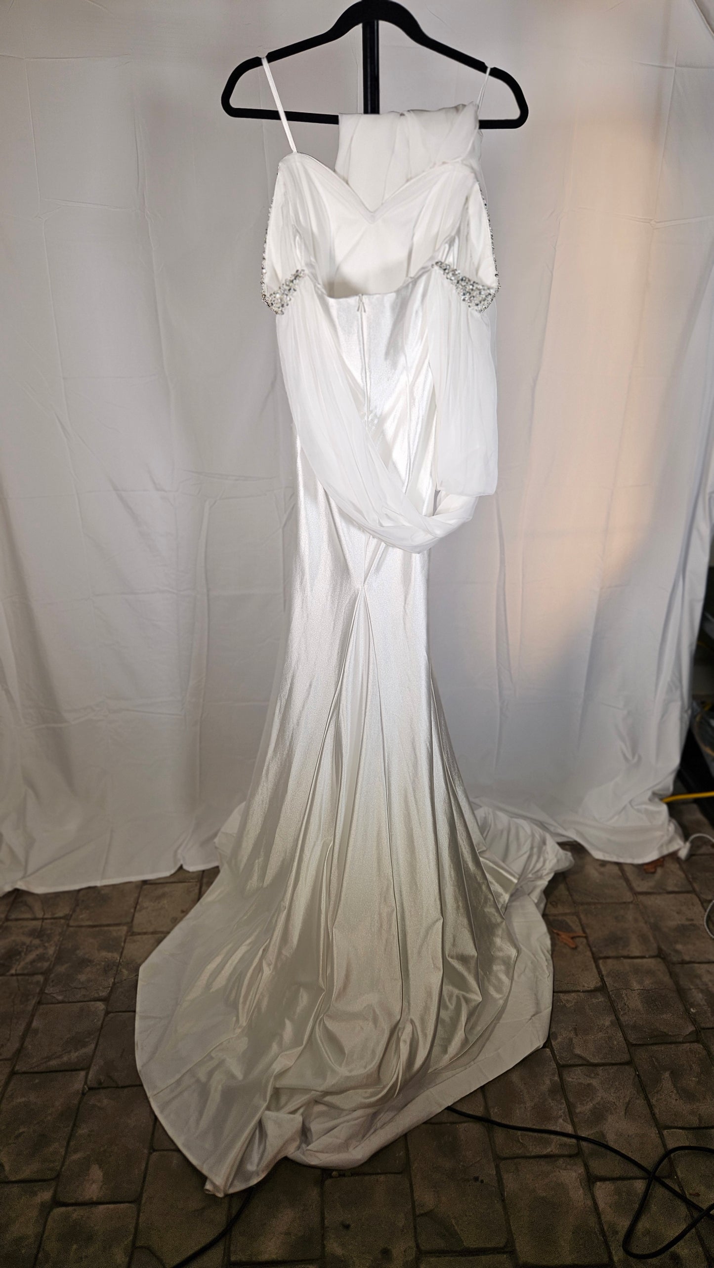 White wedding dress Women's size 2