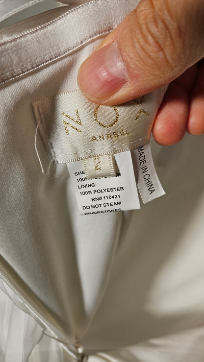 White wedding dress Women's size 2