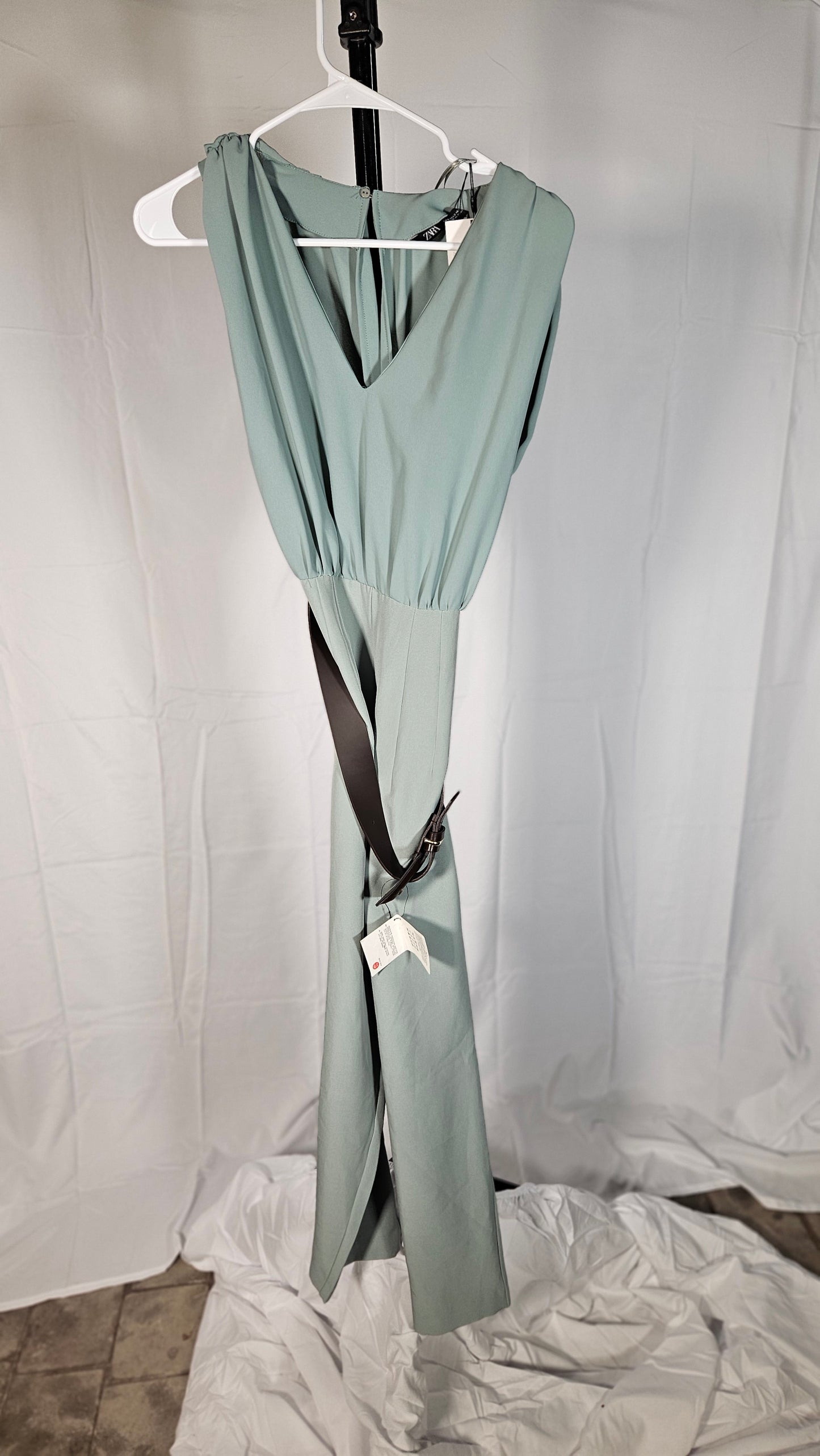 ZARA BELTED JUMPSUIT WITHGATHERED SHOULDERS size S