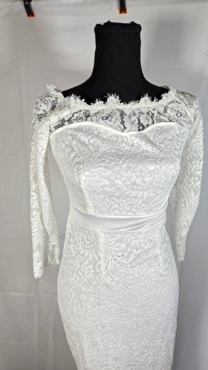 Lace Mermaid Wedding Dress Bateau Neck Long Sleeves Illusion Back with Buttons Bridal Gowns Size No