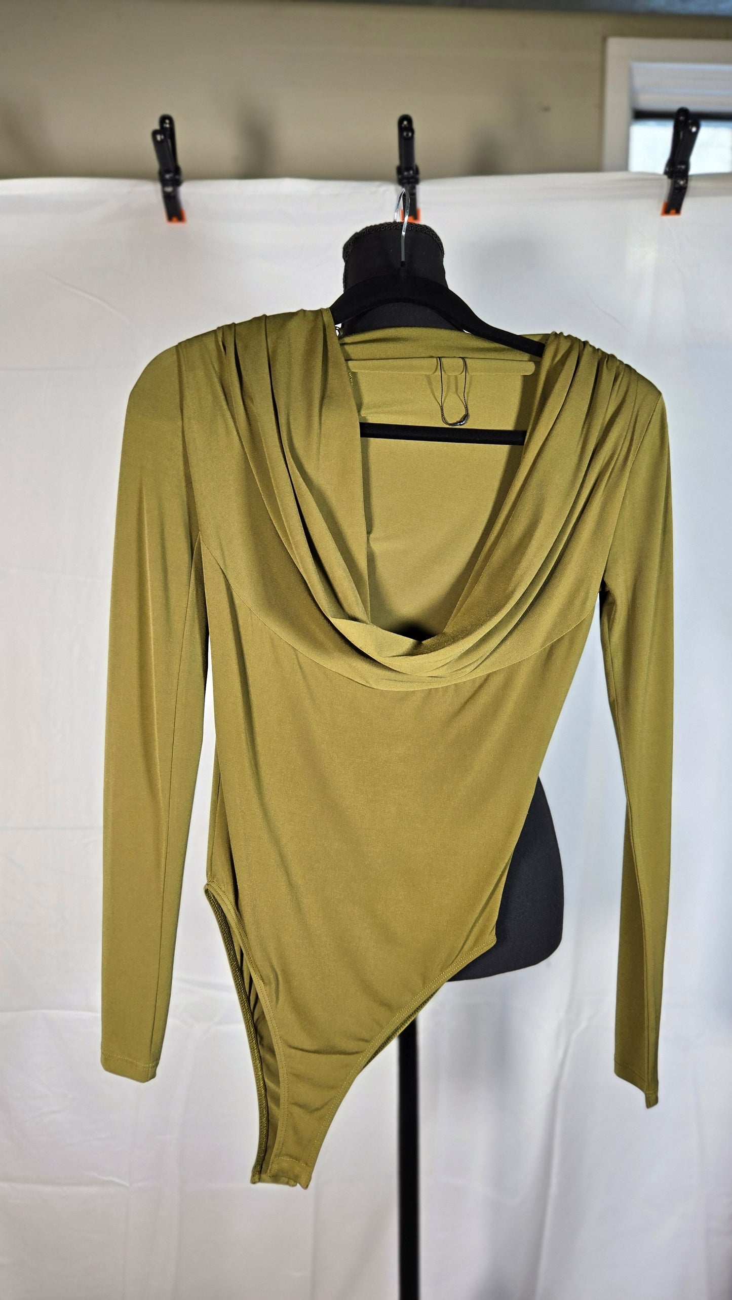 ZARA SHOULDER PAD DRAPEDBODYSUIT -Pistachio green size S