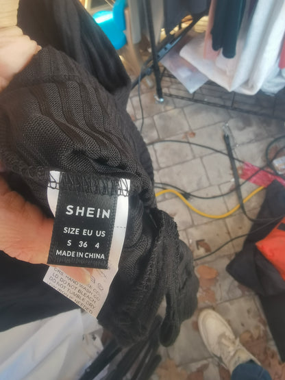 Calvaya Plus Size Women Solid Color Simple Lace Sleeve Cuff T-Shirt size 4