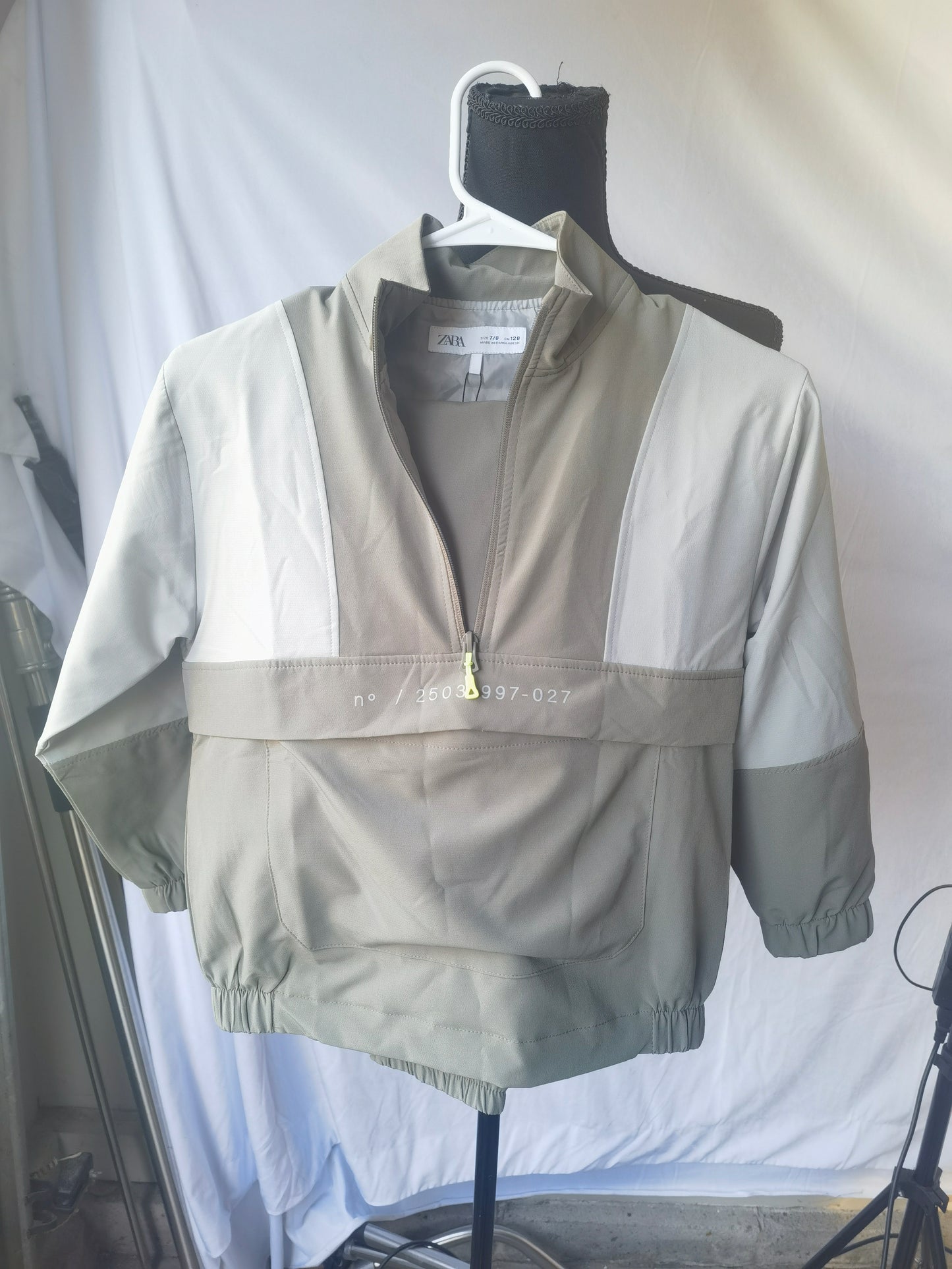 Children's clothing tops off-white, pants size 128cm/7-8 years old TECHNICAL SWEATSHIRT WITH ZIPPER  size7/8