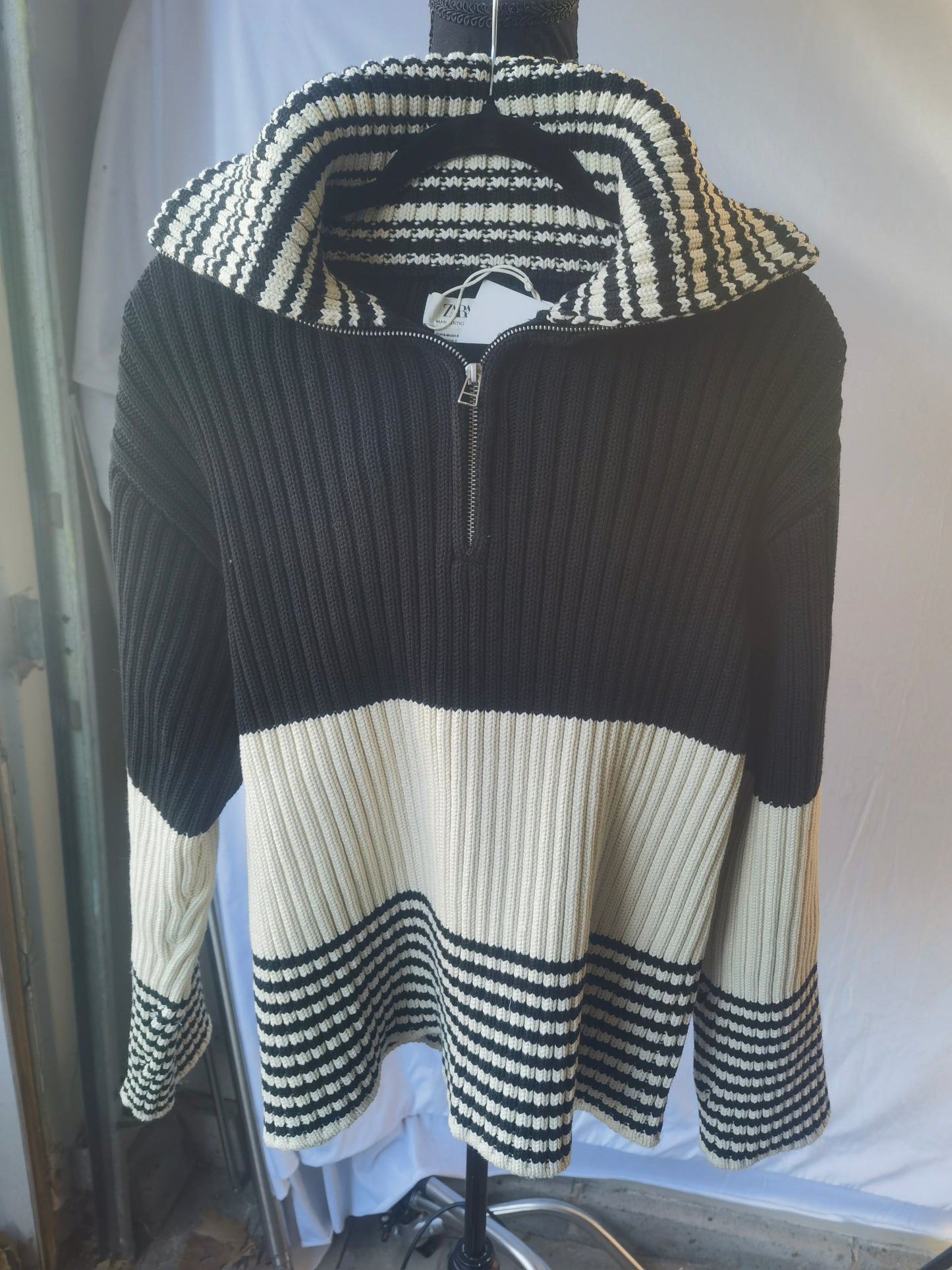 LIMITED EDITION STRIPED ZIP NECK SWEATER Size S/M