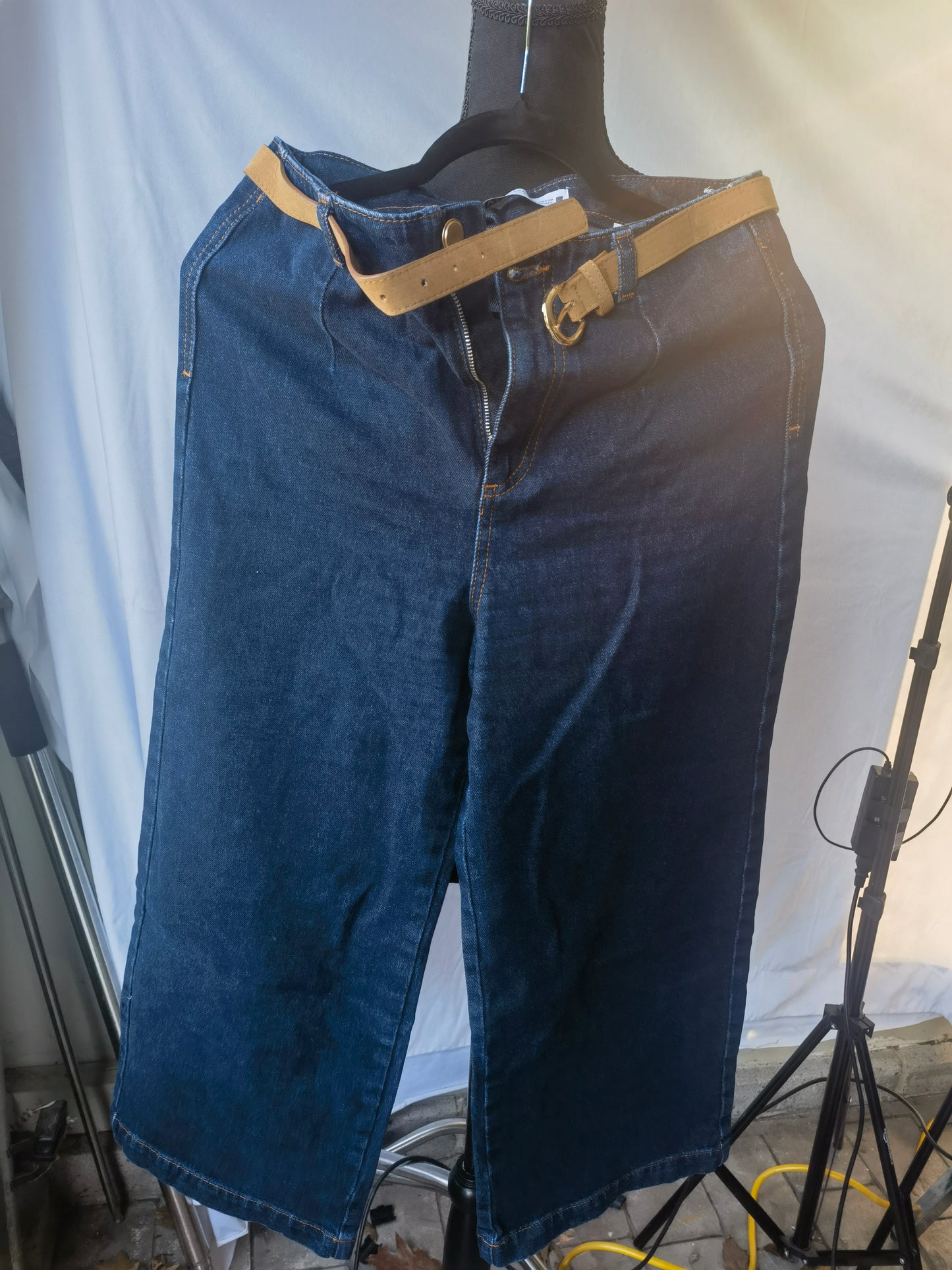 Women's WIDE LEG JEANS size 6