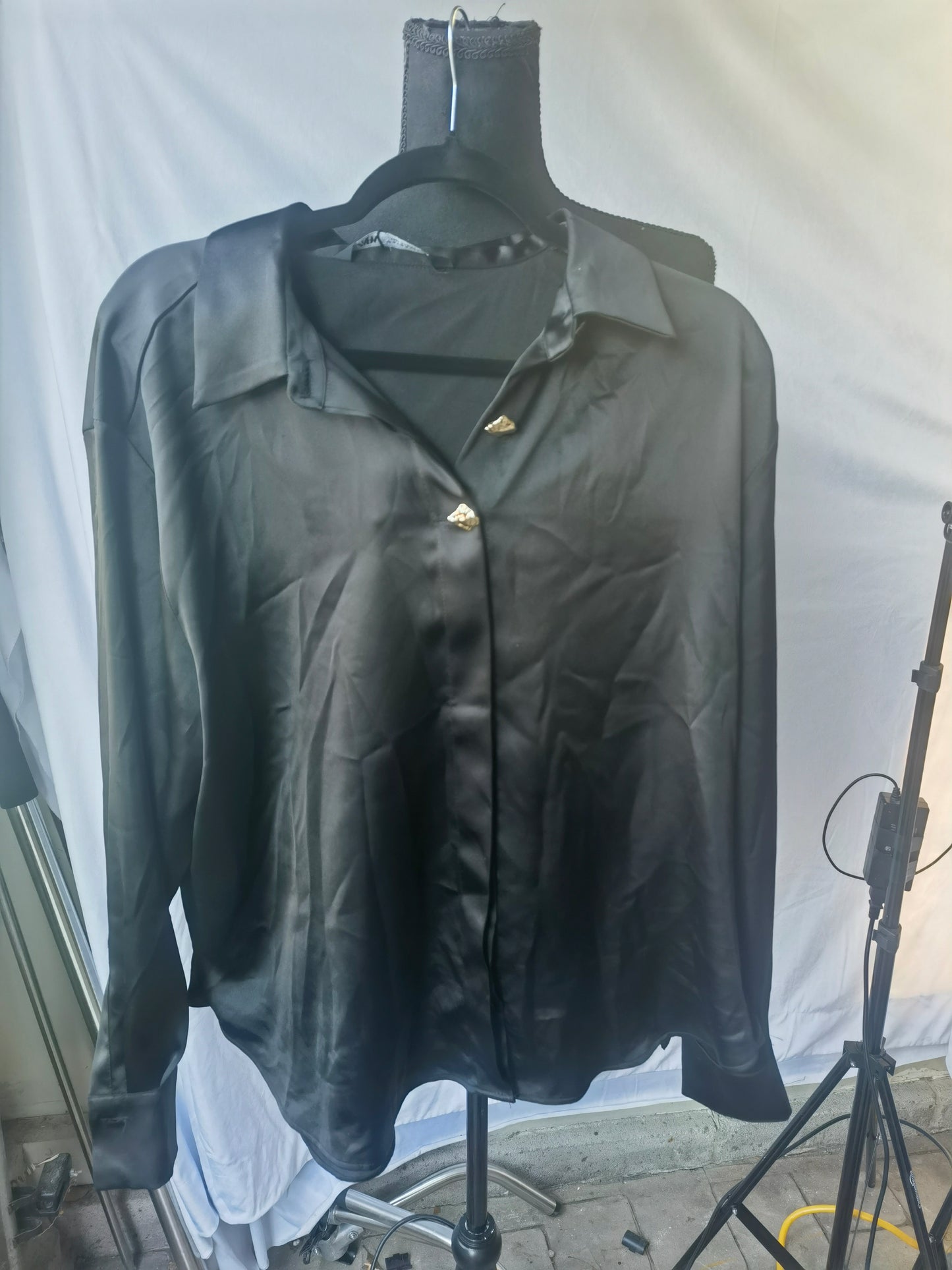 GOLD BUTTON SATIN EFFECT SHIRT Size XL