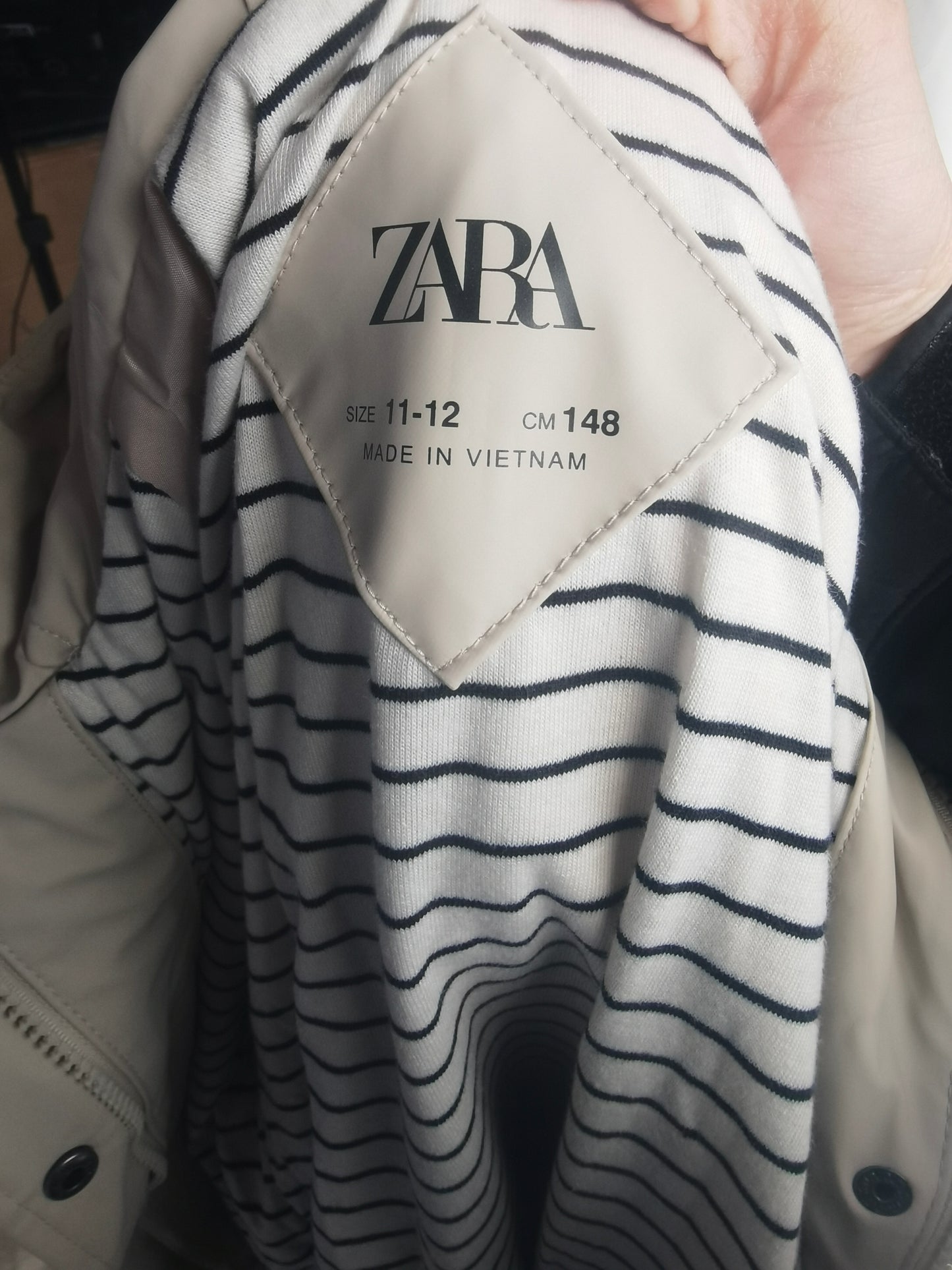 Cole Haan Men's Classic 29" Hooded City Rain Jacket Size 11/12