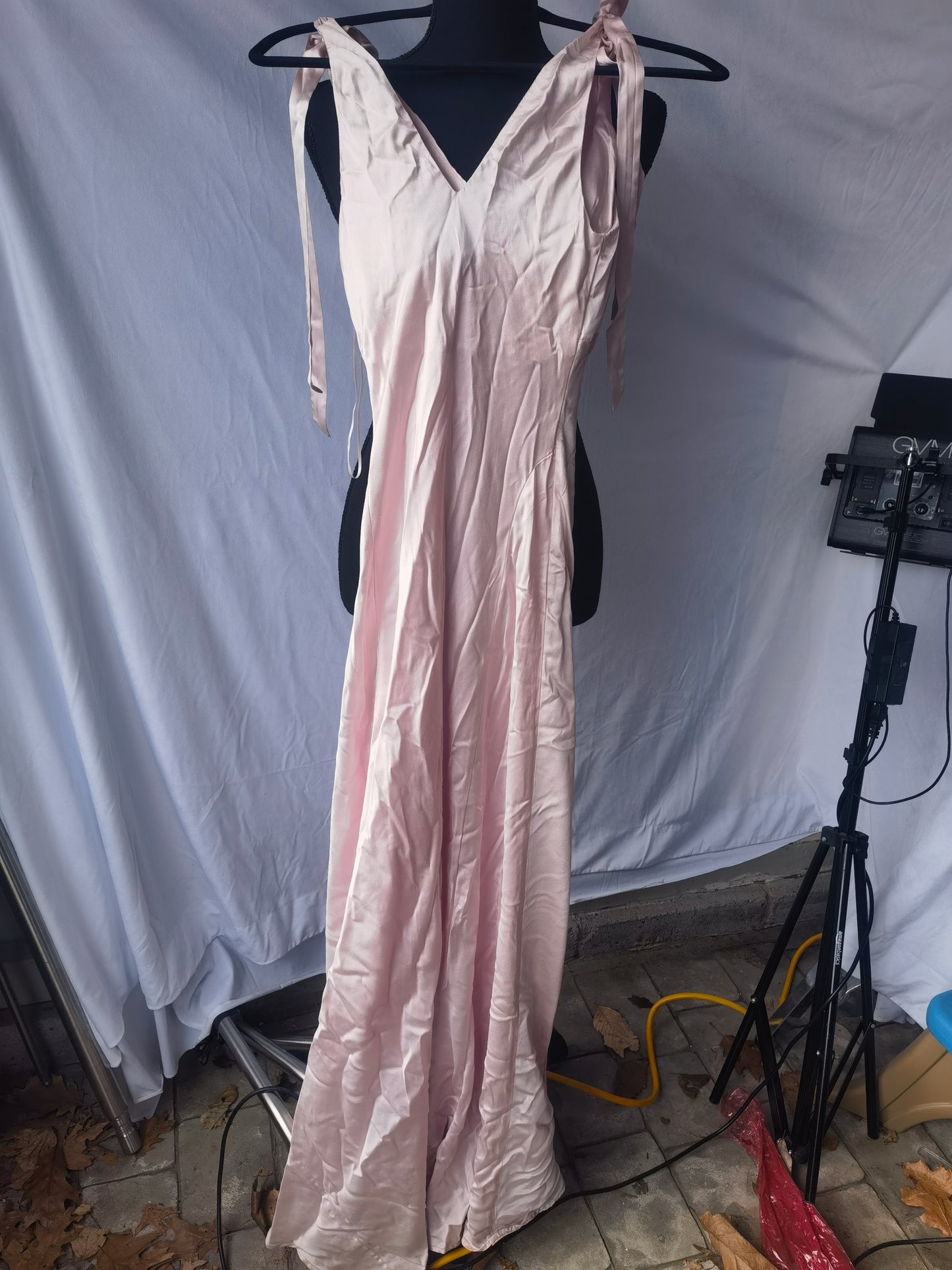 REFORMATION • Bevin Satin Dress in BabygirlSize XS