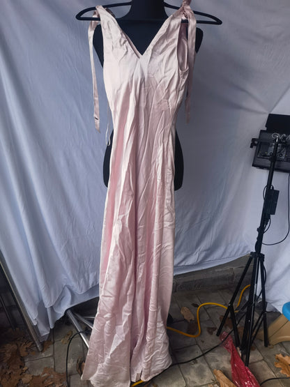 REFORMATION • Bevin Satin Dress in BabygirlSize XS