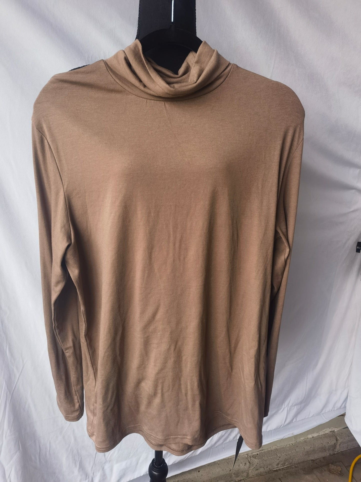 Utopia Wear Men's Turtleneck Slim Fit Lightweight Pullover Top  size L