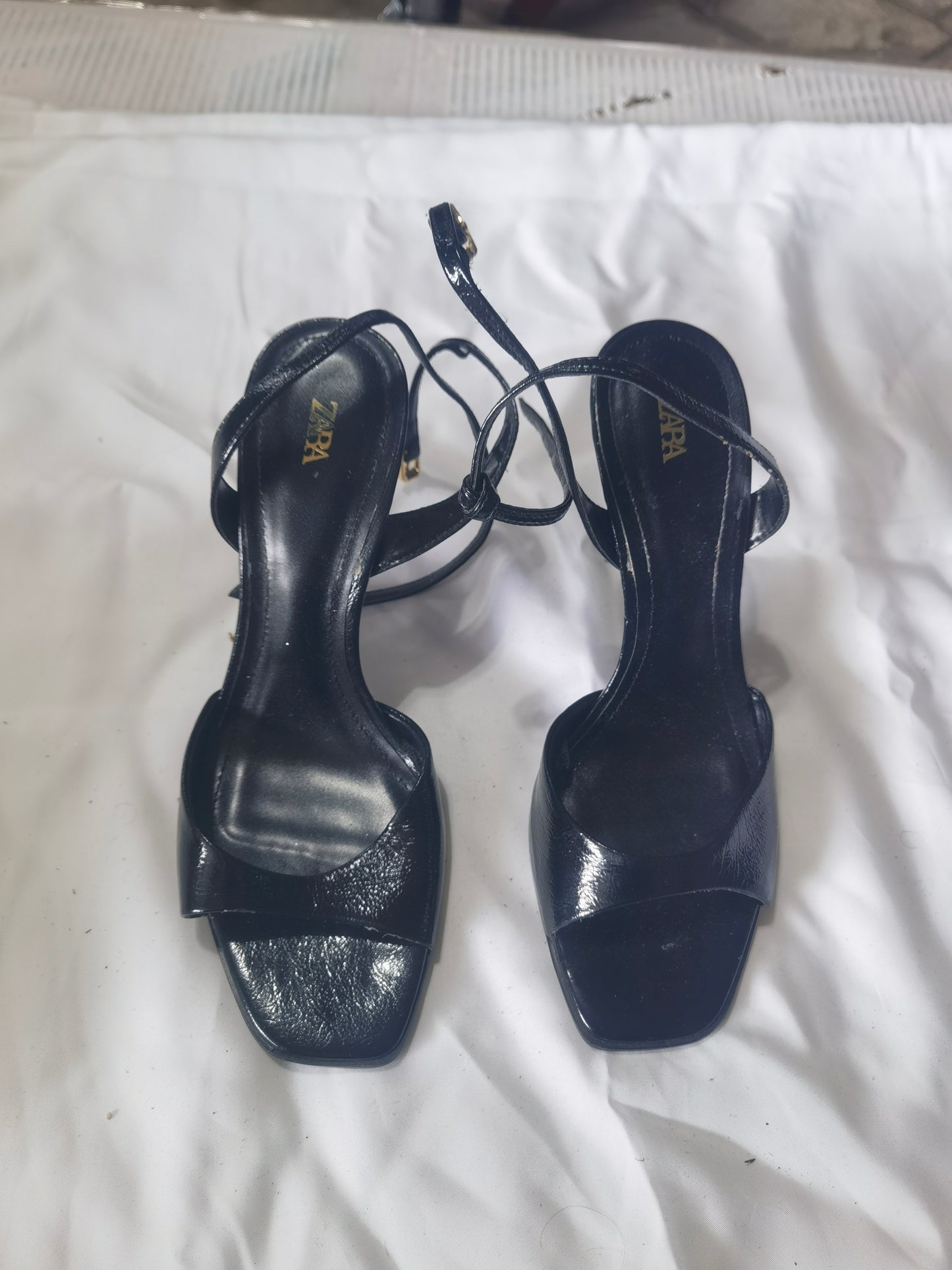 PATENT-FINISH HIGH-HEEL SANDALS size 38