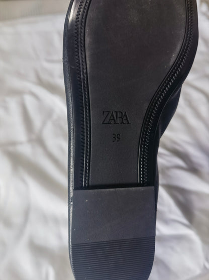 LEATHER BALLET FLATS WITH ELASTIC STRAP size 39