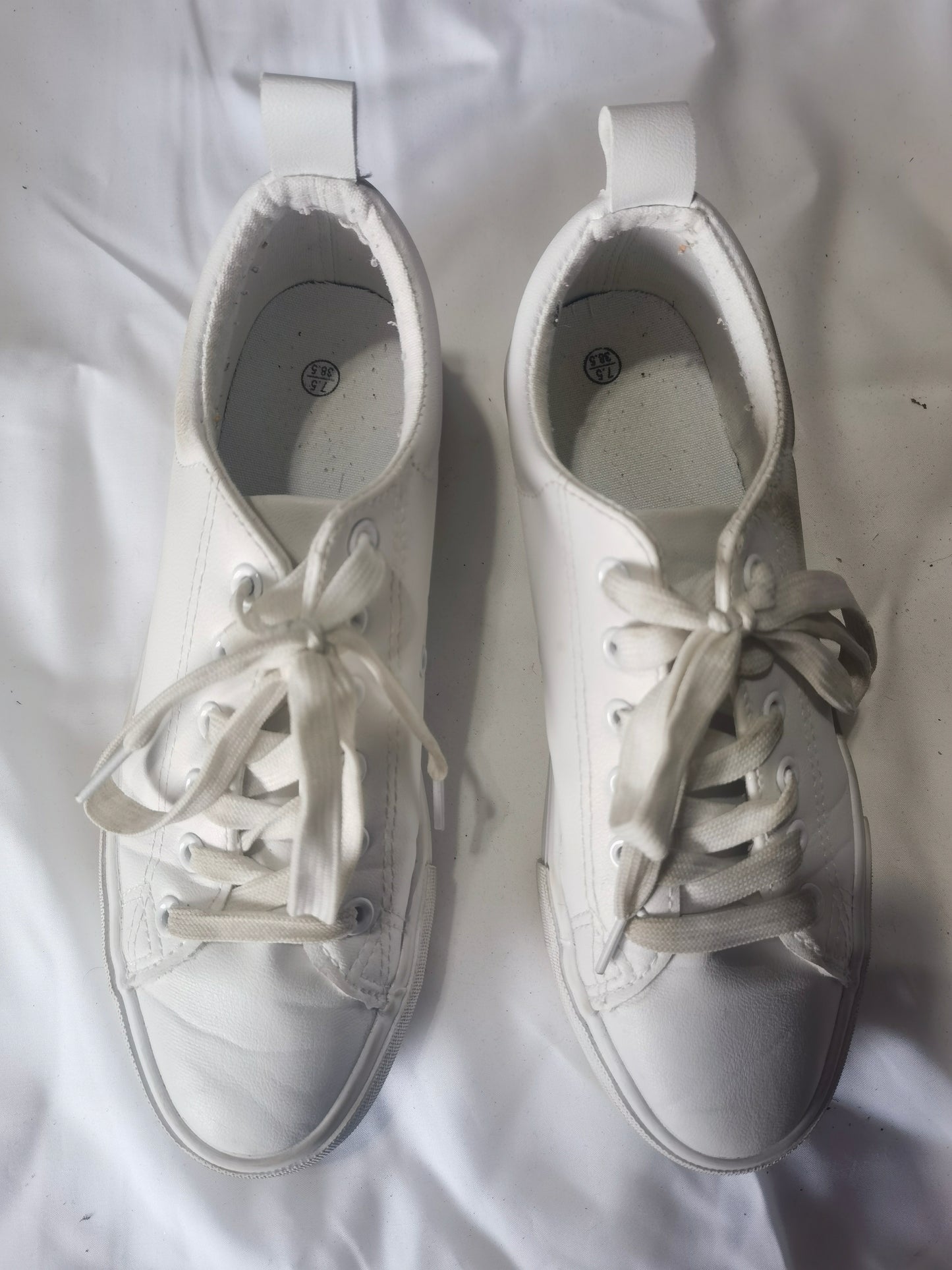 FRACORA Mens Canvas Shoes White Black Sneakers Low Top Lace Up Casual Shoes, Milk White Size 7.5/38.5