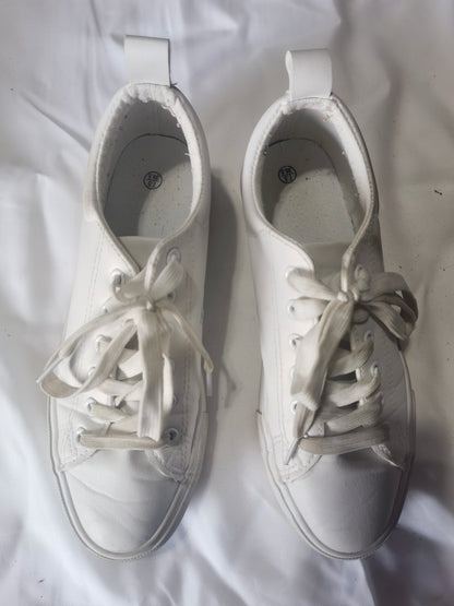 FRACORA Mens Canvas Shoes White Black Sneakers Low Top Lace Up Casual Shoes, Milk White Size 7.5/38.5