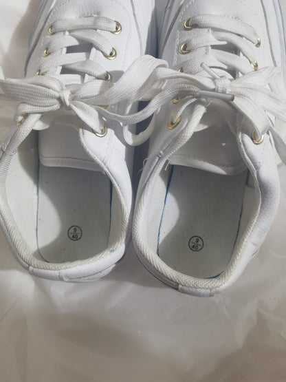 White Sneakers for Women Women's White Shoes PU Leather Tennis Shoes Slip on Shoes for Walking  size 9