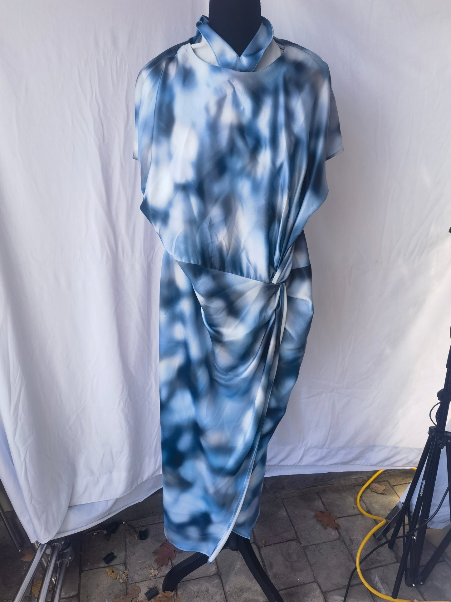 SATIN EFFECT TIE-DYE MIDI DRESS size XL