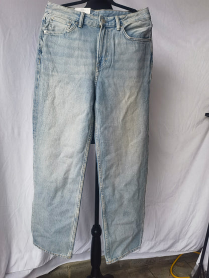 Athleta Women's Sculptek Straight Leg Ankle Jean Light Wash Distressed Size 30/32