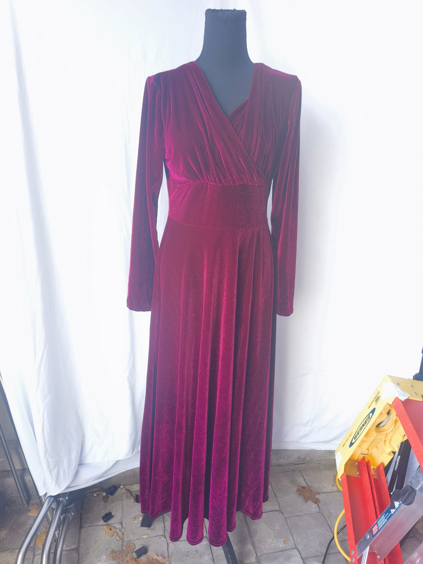 Women's Puff Sleeve Velvet Dress Long Lantern Sleeve V Neck Button Ruffle Pleated Single Breasted Maxi Party Dress  Size M