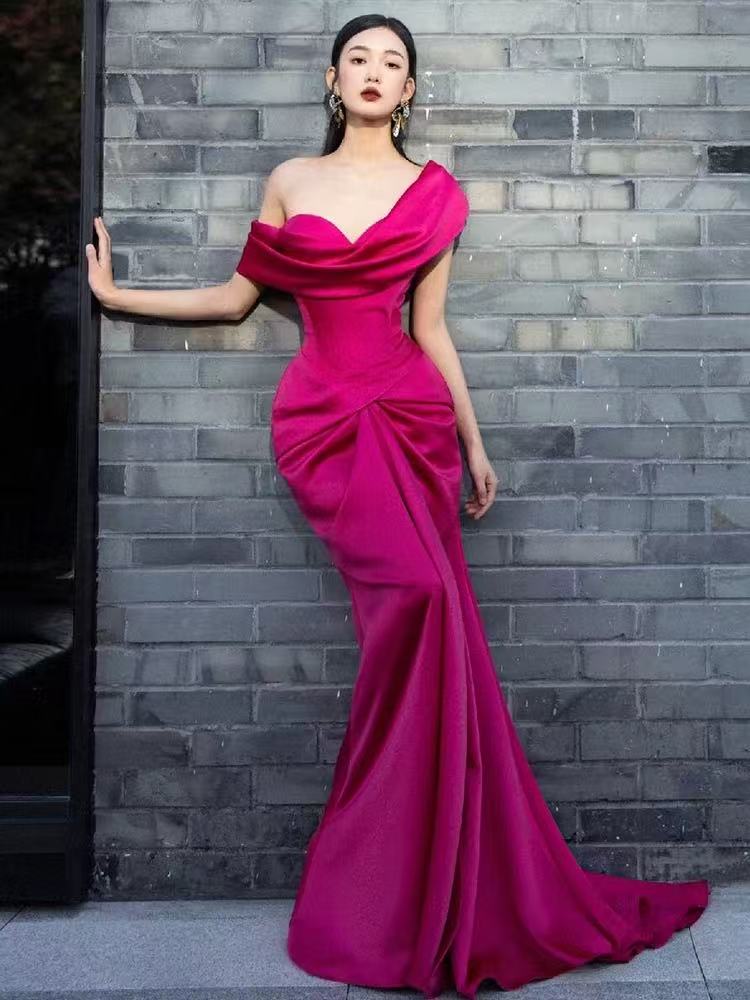 Women's Pink Silk Fishtail Corset Gown RentalStylish &Demure Dress Rental  Peek- Peek This Dress size noDress