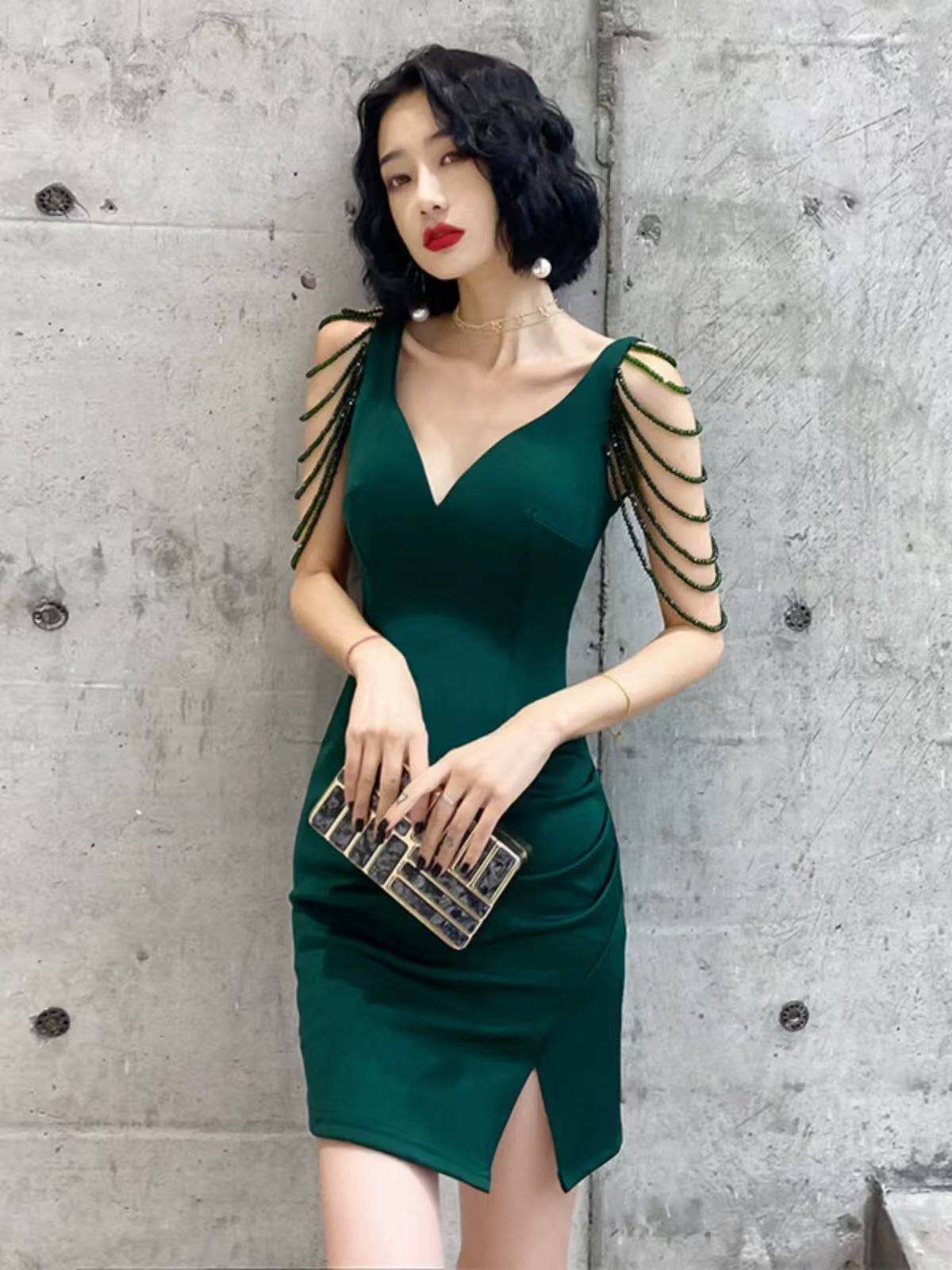 V-Neck Draped Beads Satin Cocktail Dress in Emerald size no